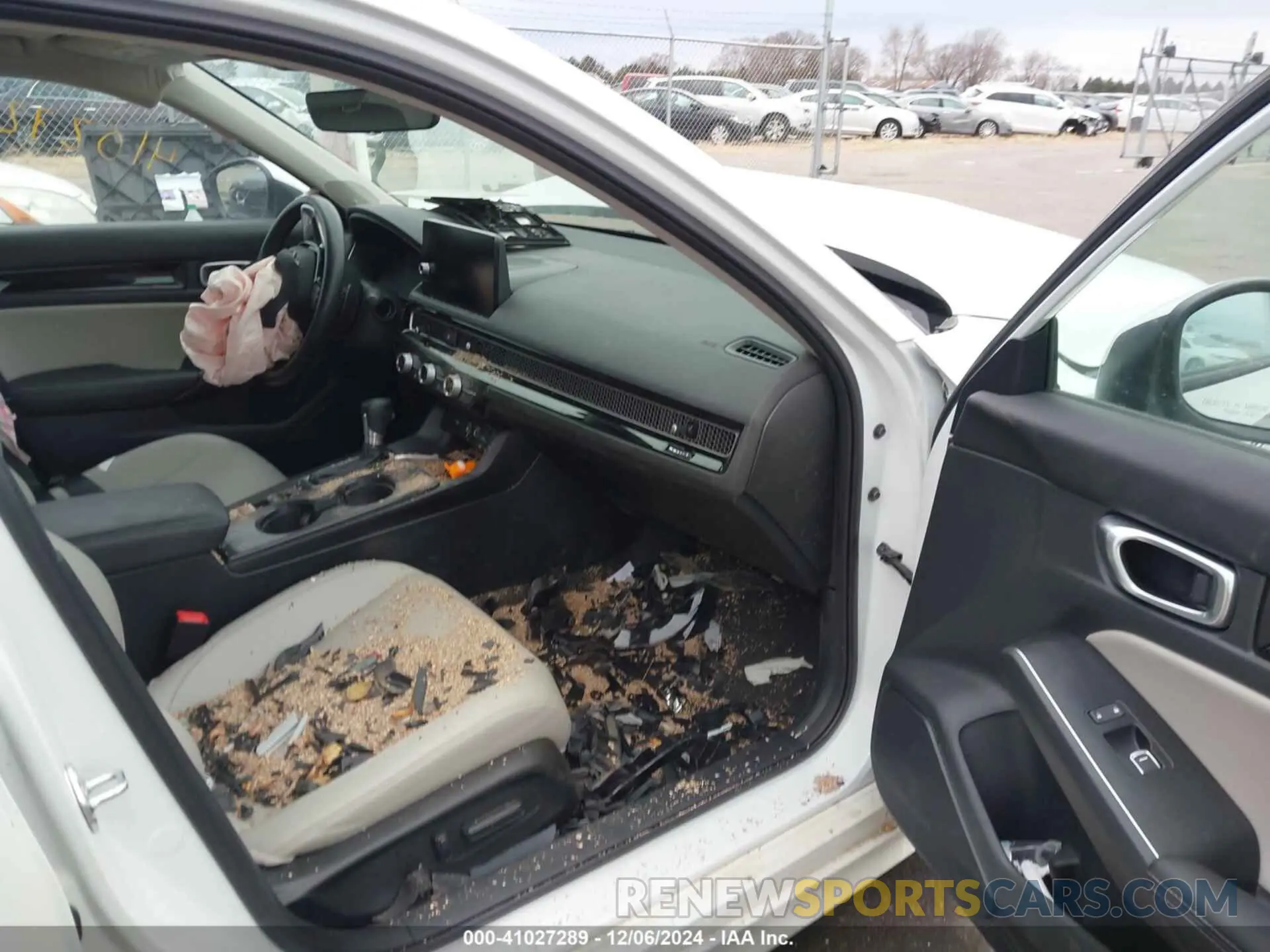 5 Photograph of a damaged car 2HGFE1F94RH306104 HONDA CIVIC 2024