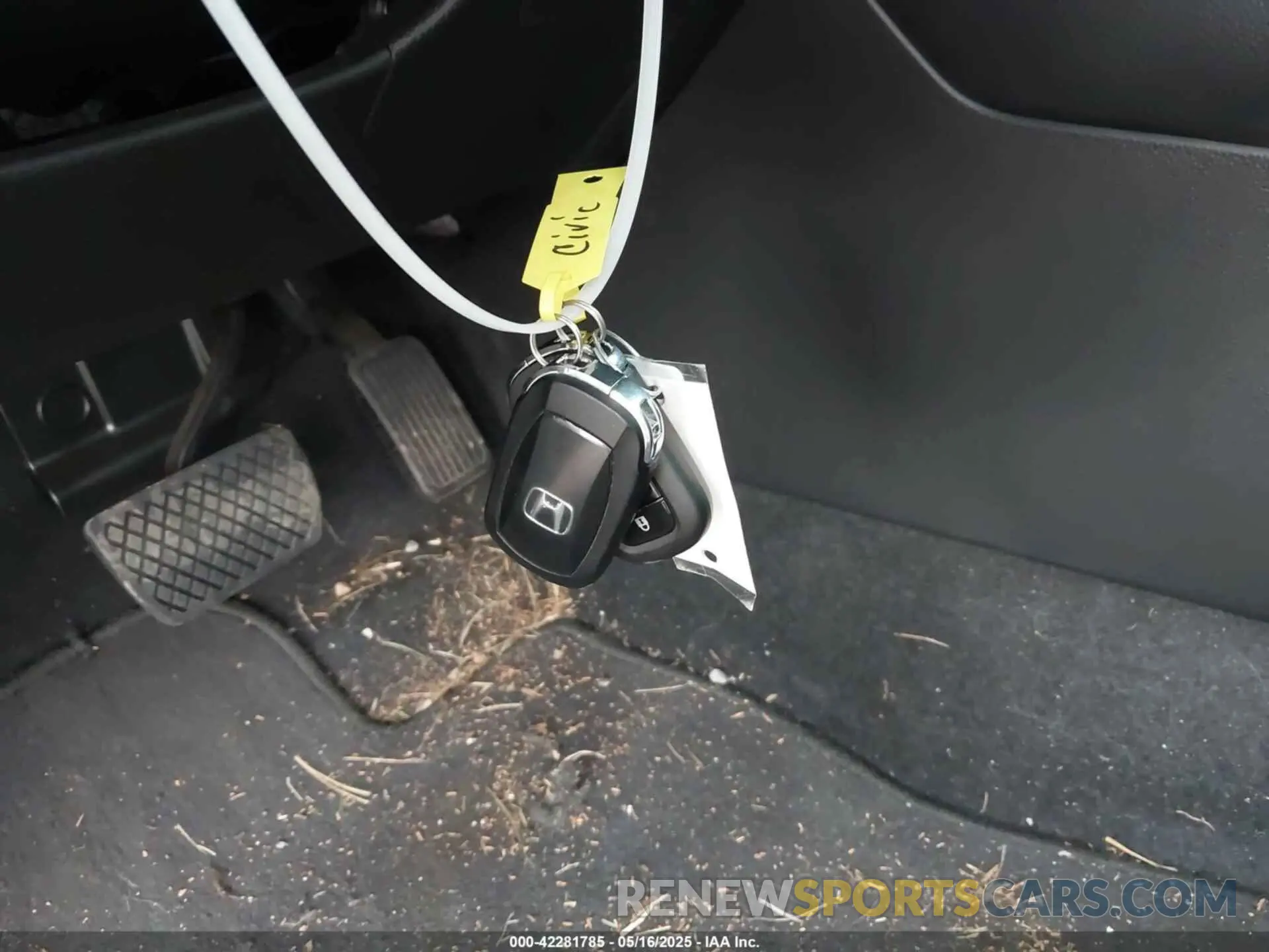 11 Photograph of a damaged car 2HGFE1F95RH319394 HONDA CIVIC 2024