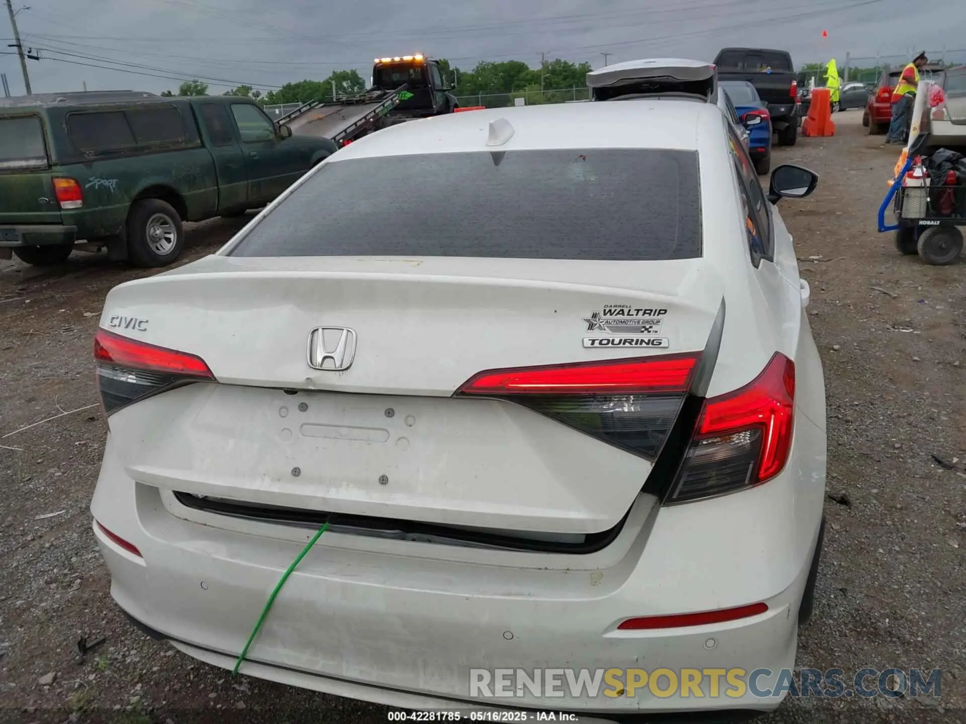 16 Photograph of a damaged car 2HGFE1F95RH319394 HONDA CIVIC 2024