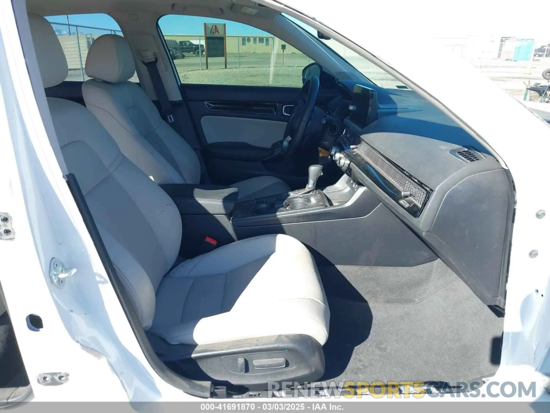 5 Photograph of a damaged car 2HGFE1F96RH307190 HONDA CIVIC 2024