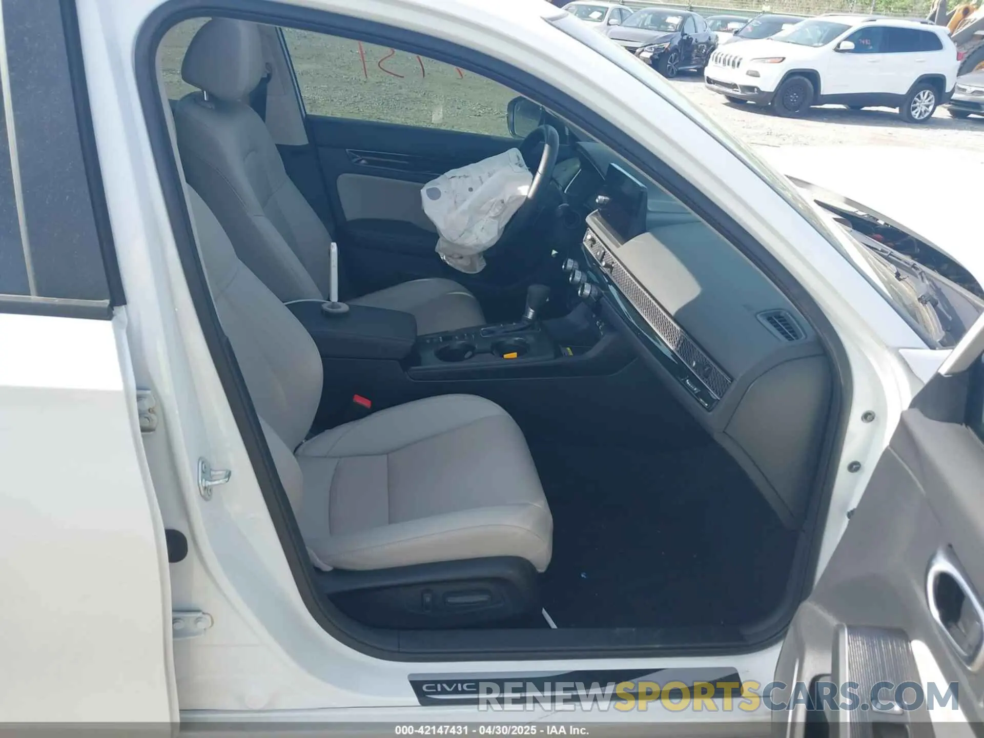 5 Photograph of a damaged car 2HGFE1F96RH323745 HONDA CIVIC 2024