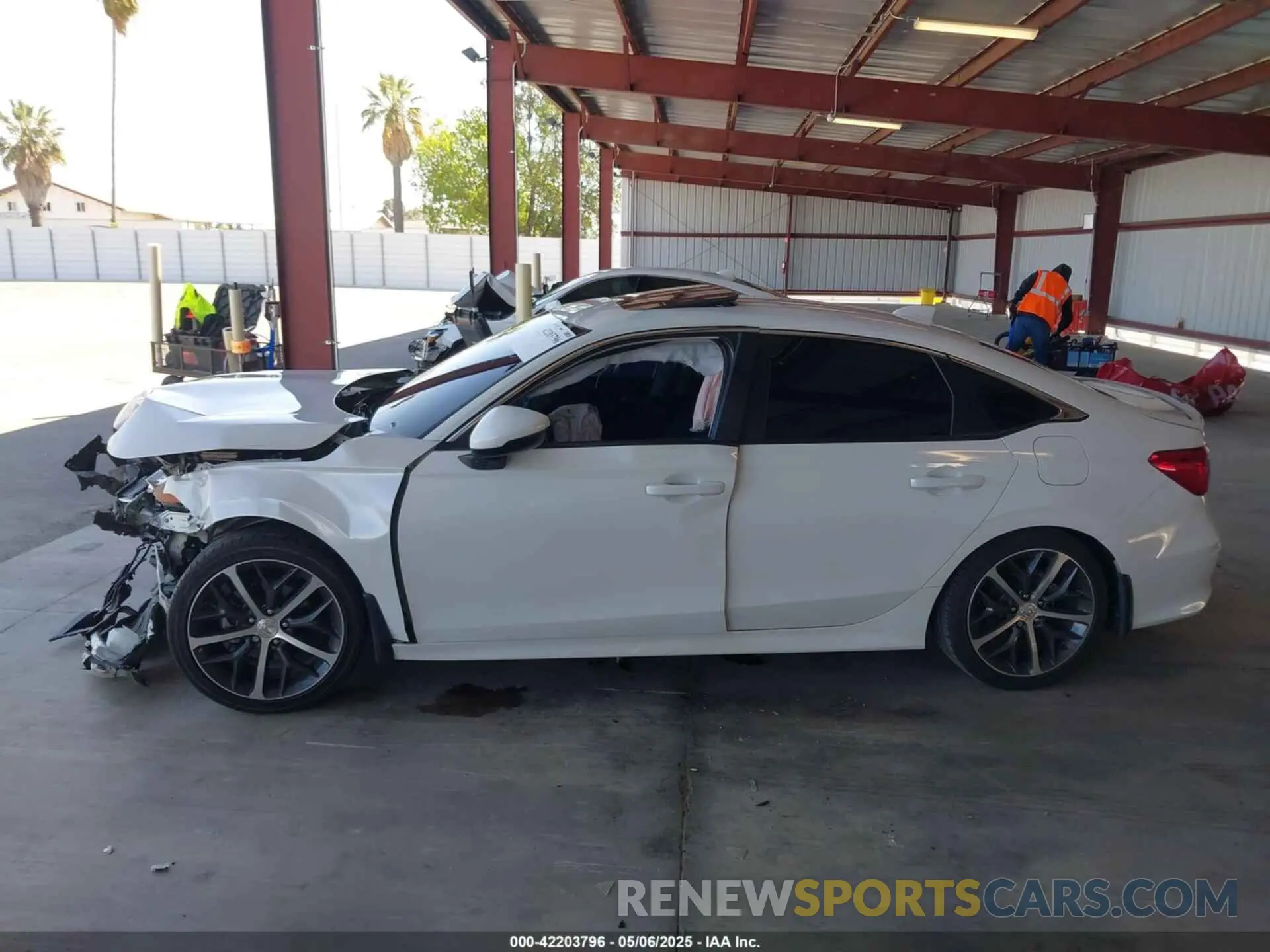 14 Photograph of a damaged car 2HGFE1F97RH307568 HONDA CIVIC 2024