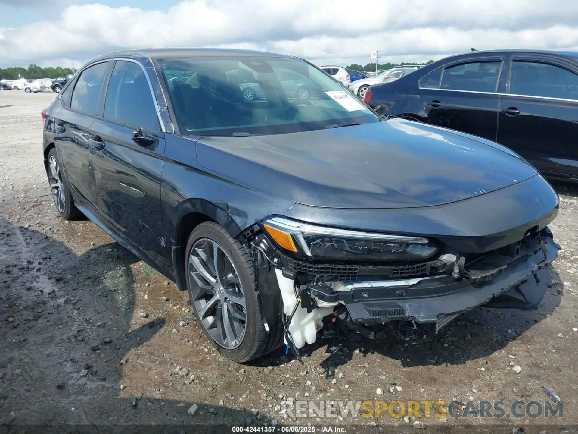 1 Photograph of a damaged car 2HGFE1F97RH315217 HONDA CIVIC 2024
