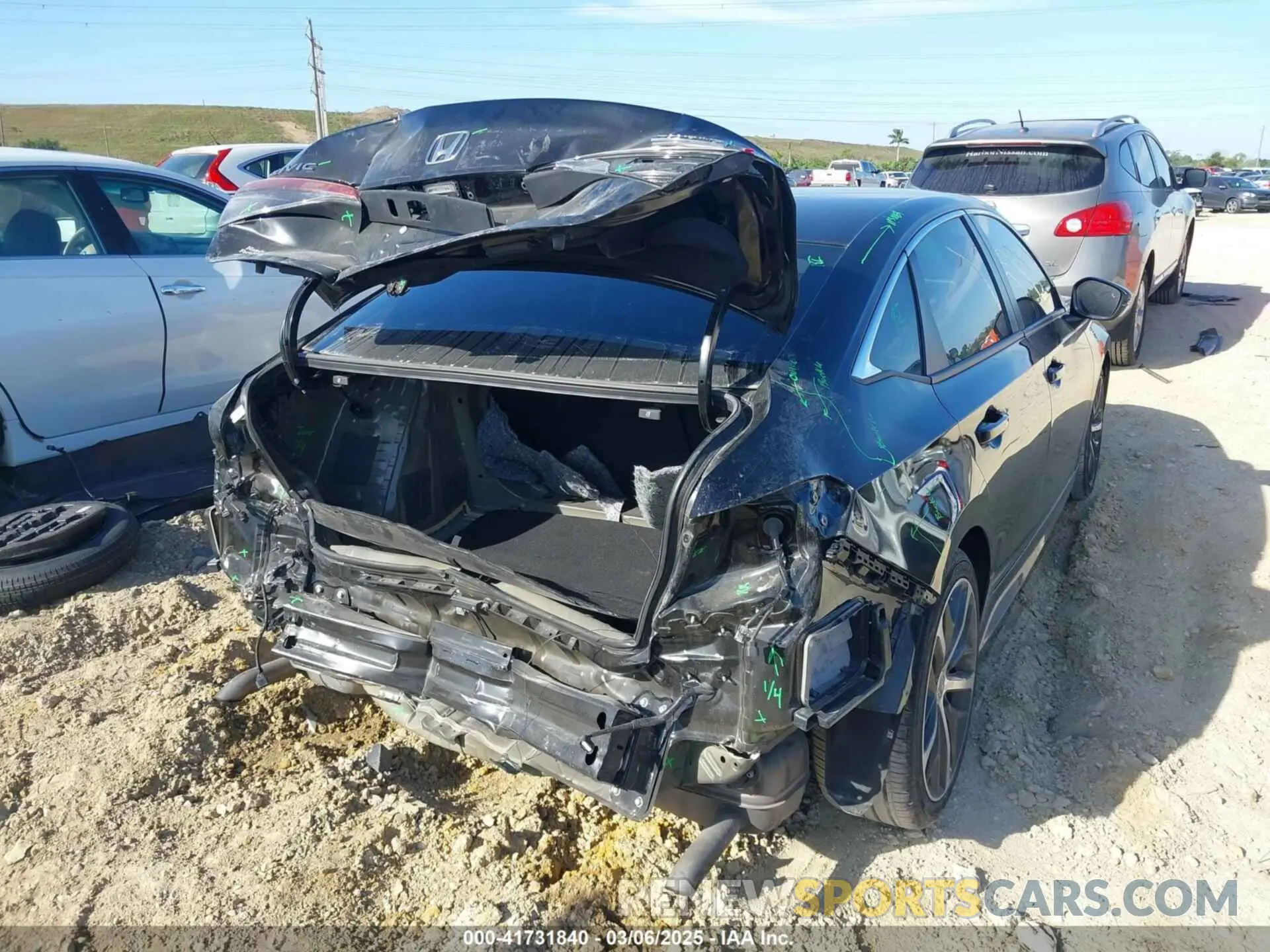 4 Photograph of a damaged car 2HGFE1F99RH315705 HONDA CIVIC 2024