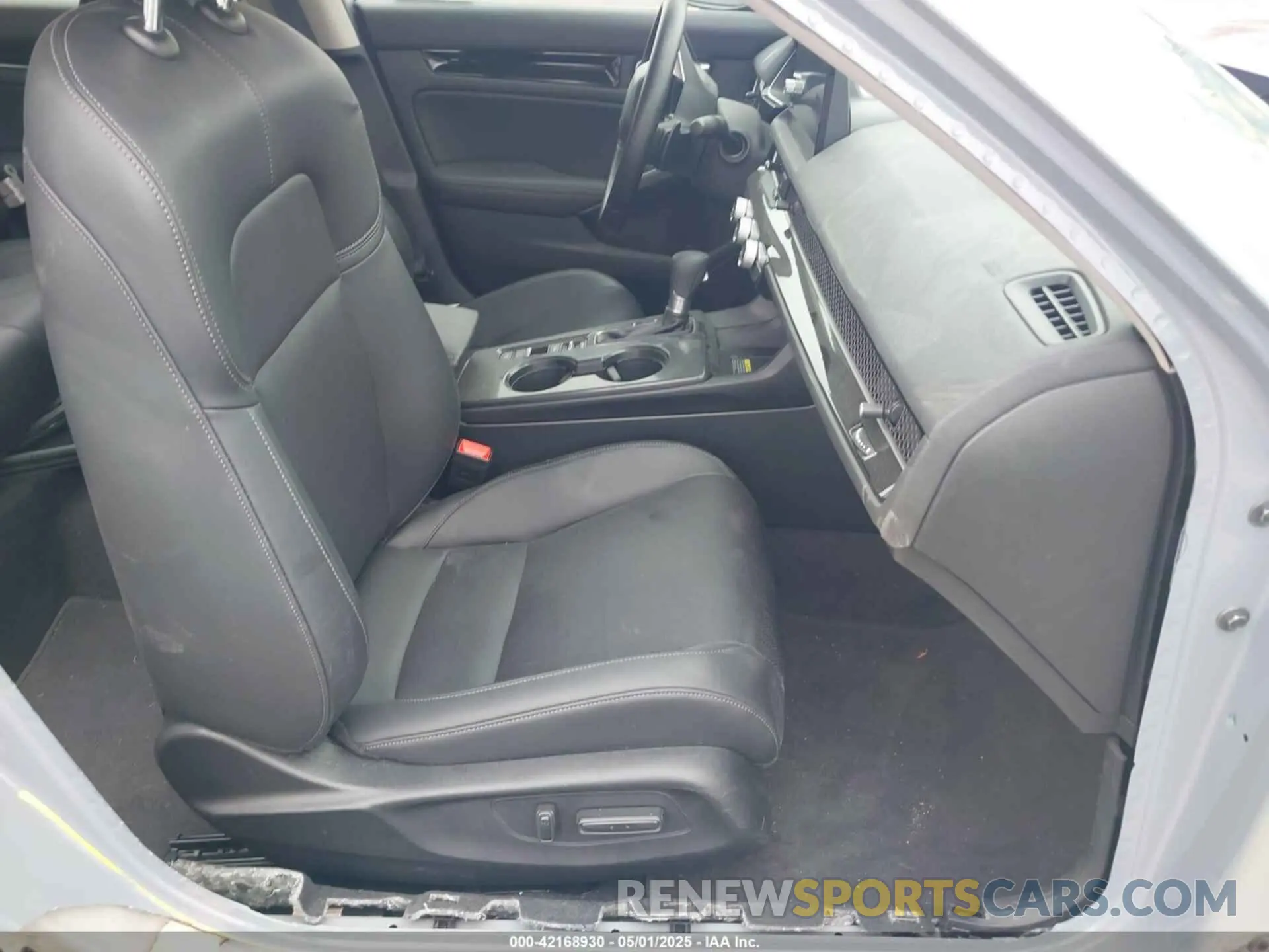 5 Photograph of a damaged car 2HGFE1F99RH320953 HONDA CIVIC 2024