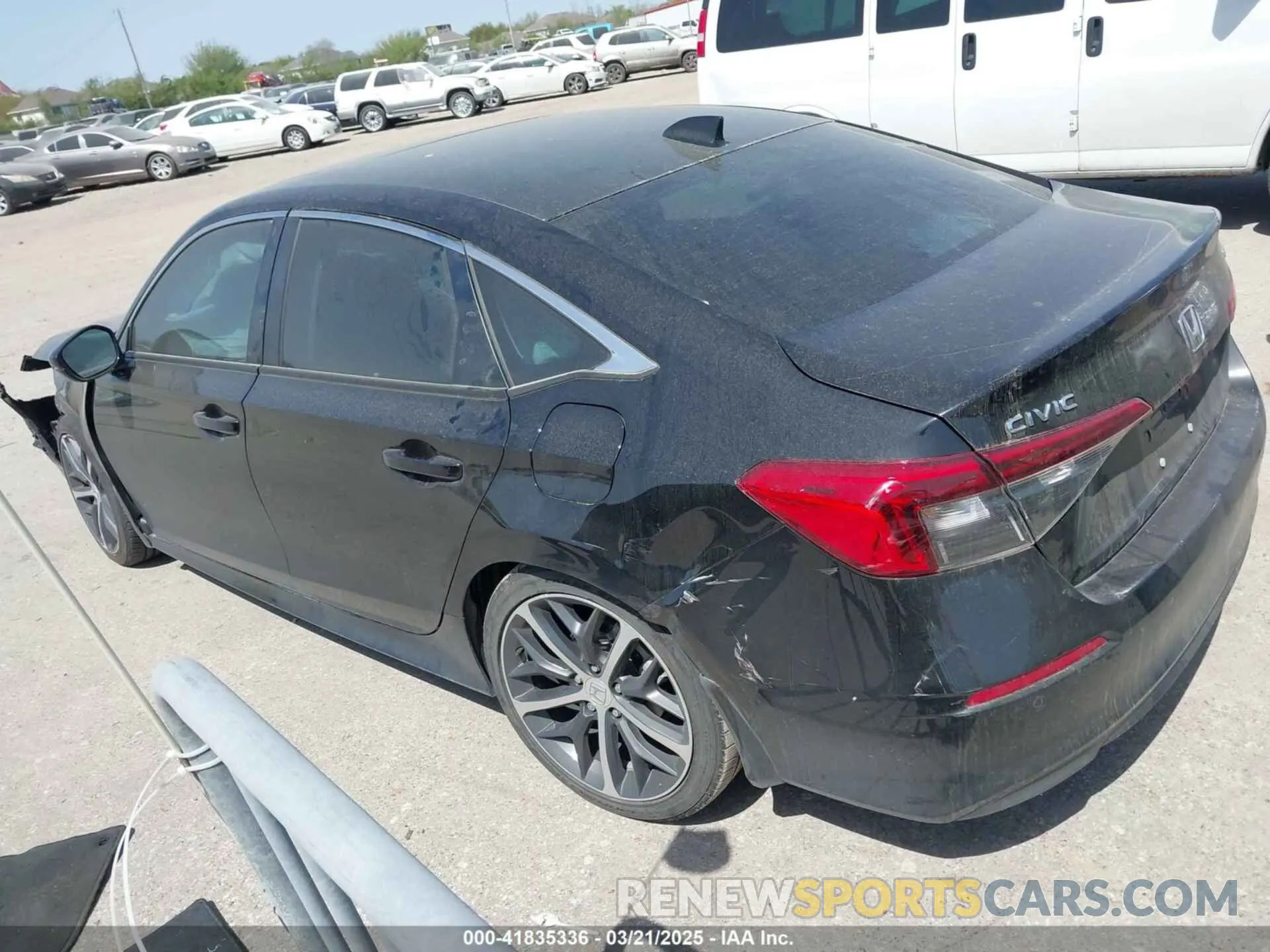 3 Photograph of a damaged car 2HGFE1F9XRH326146 HONDA CIVIC 2024