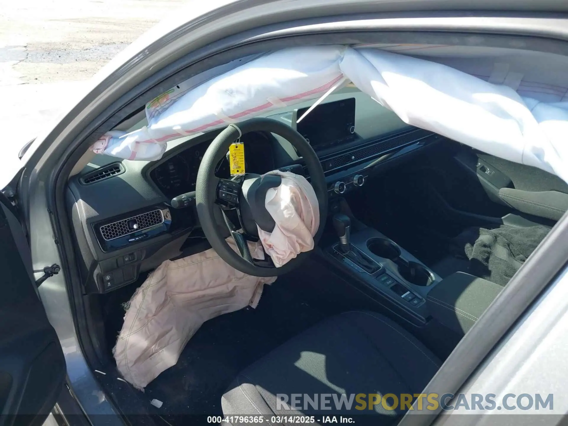 19 Photograph of a damaged car 2HGFE2F21RH545246 HONDA CIVIC 2024