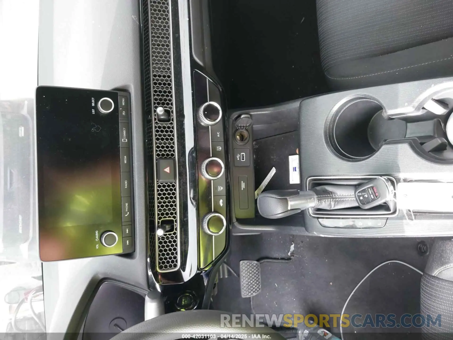 11 Photograph of a damaged car 2HGFE2F22RH537429 HONDA CIVIC 2024