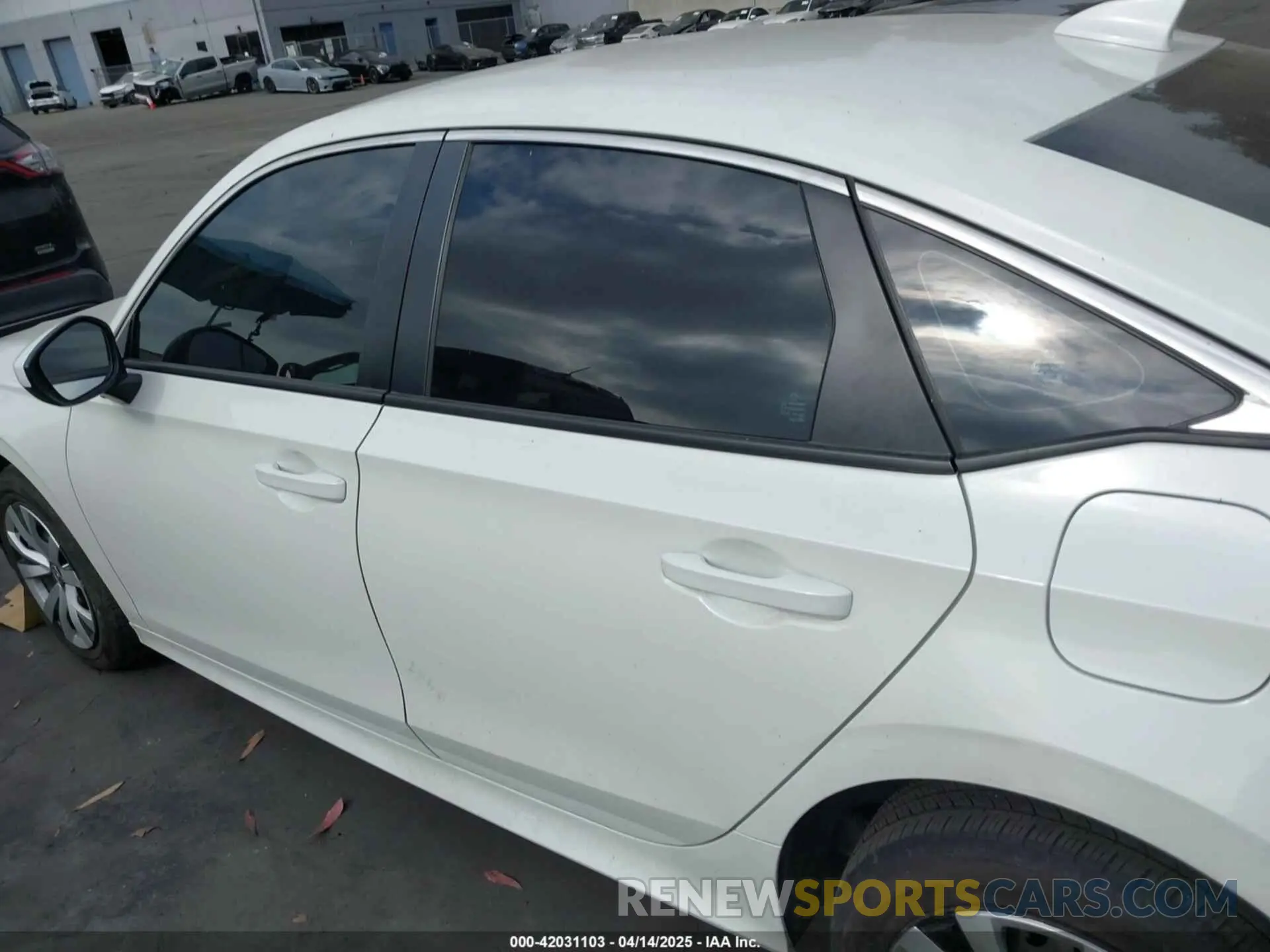 15 Photograph of a damaged car 2HGFE2F22RH537429 HONDA CIVIC 2024