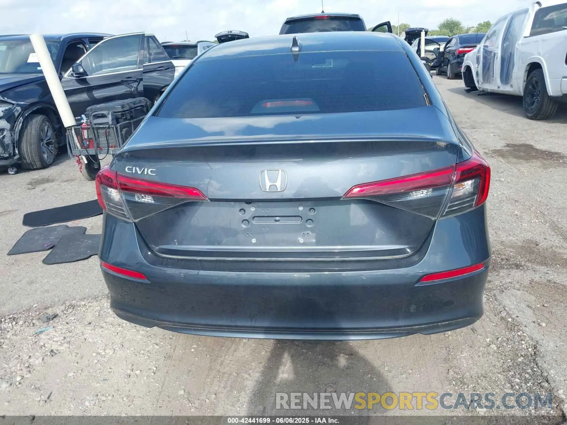 16 Photograph of a damaged car 2HGFE2F22RH562119 HONDA CIVIC 2024