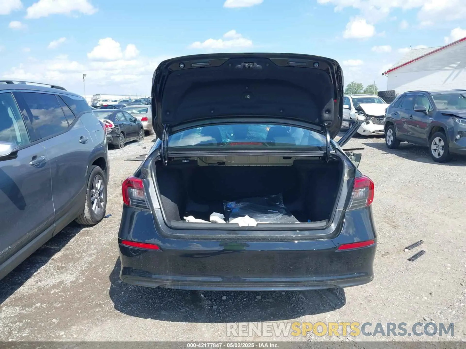 16 Photograph of a damaged car 2HGFE2F24RH561327 HONDA CIVIC 2024