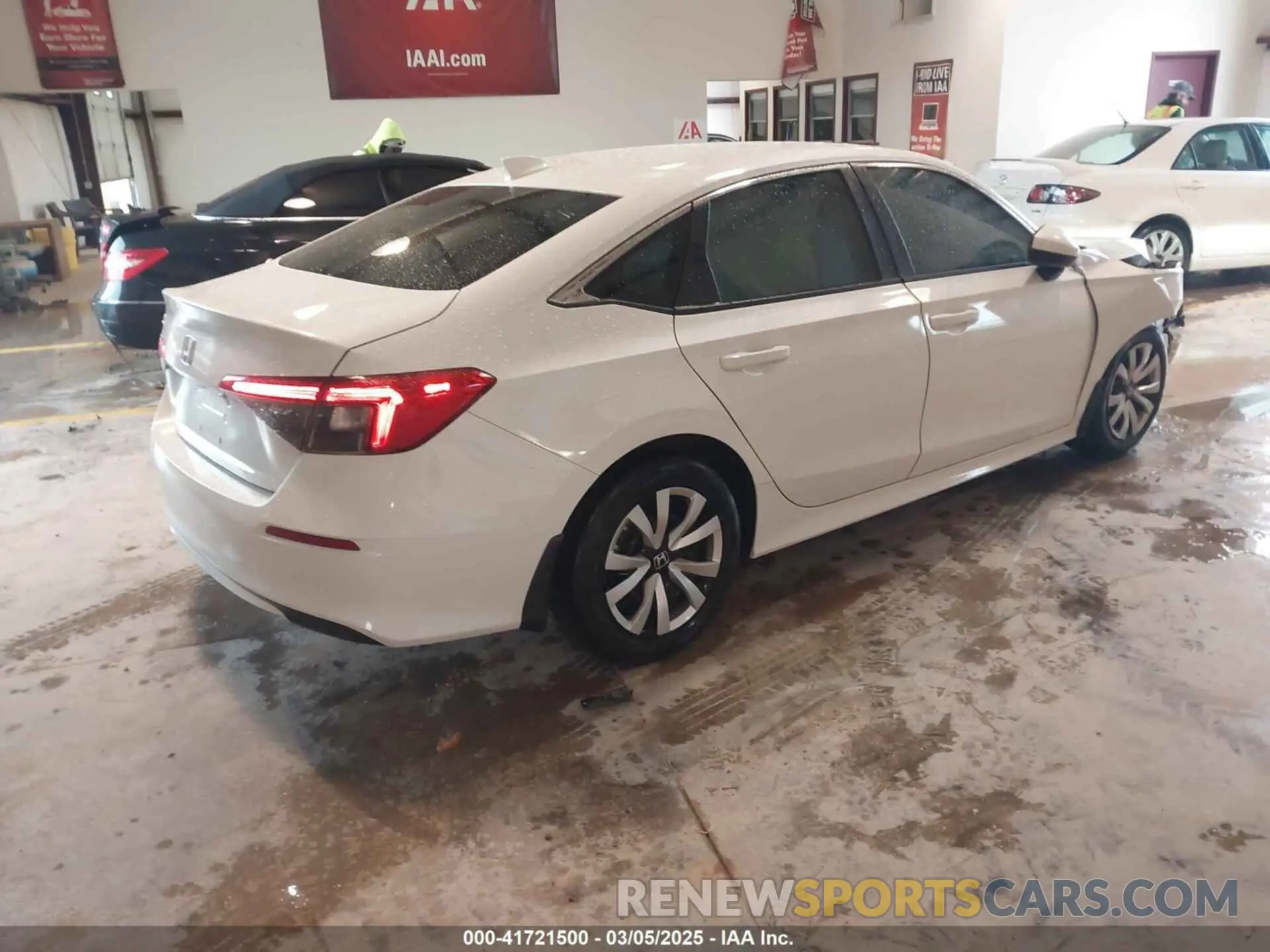 4 Photograph of a damaged car 2HGFE2F24RH570352 HONDA CIVIC 2024