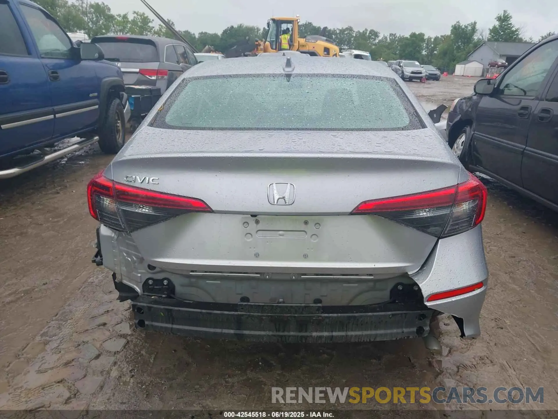 18 Photograph of a damaged car 2HGFE2F26RH510105 HONDA CIVIC 2024