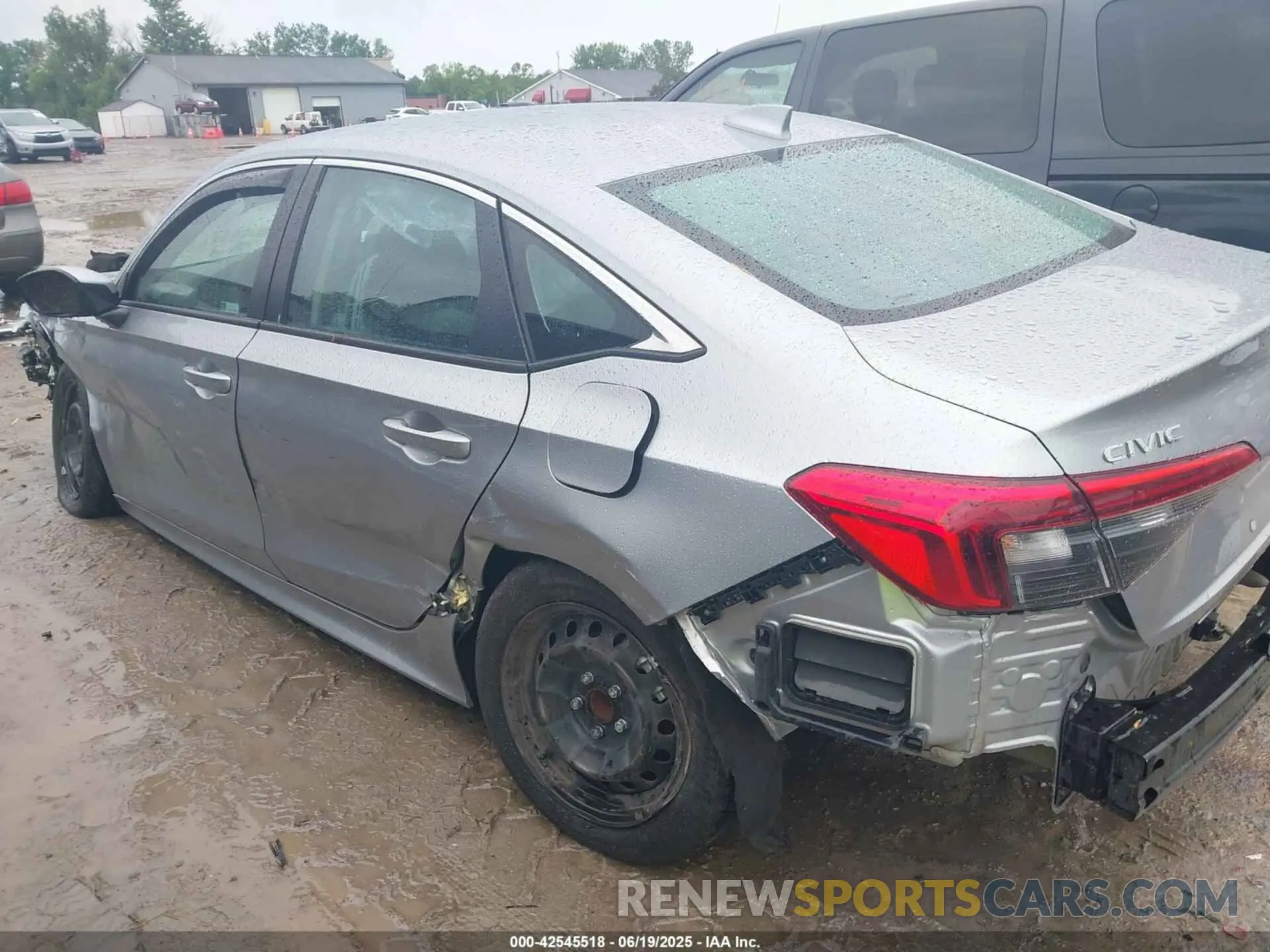 19 Photograph of a damaged car 2HGFE2F26RH510105 HONDA CIVIC 2024