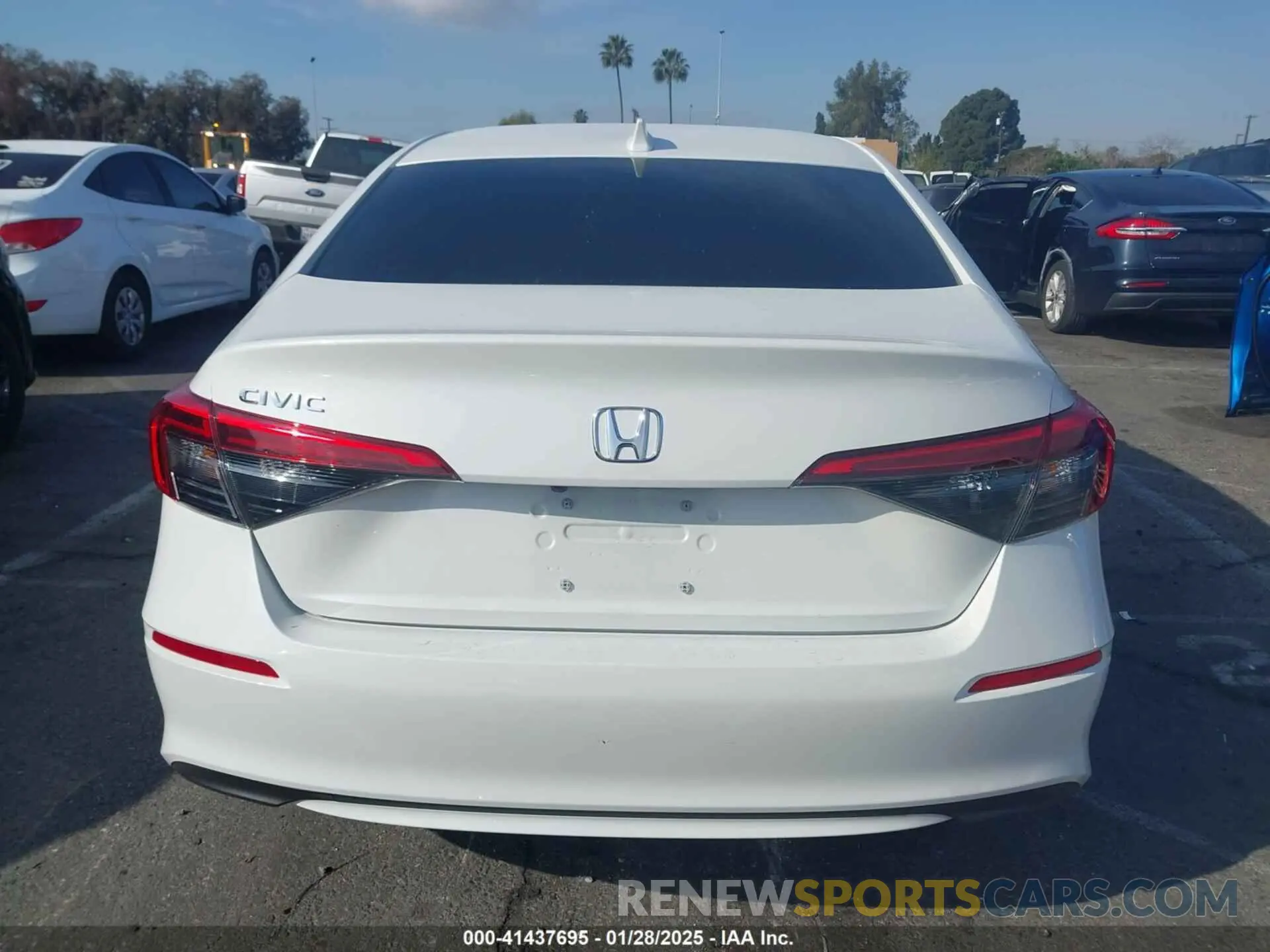17 Photograph of a damaged car 2HGFE2F26RH591008 HONDA CIVIC 2024