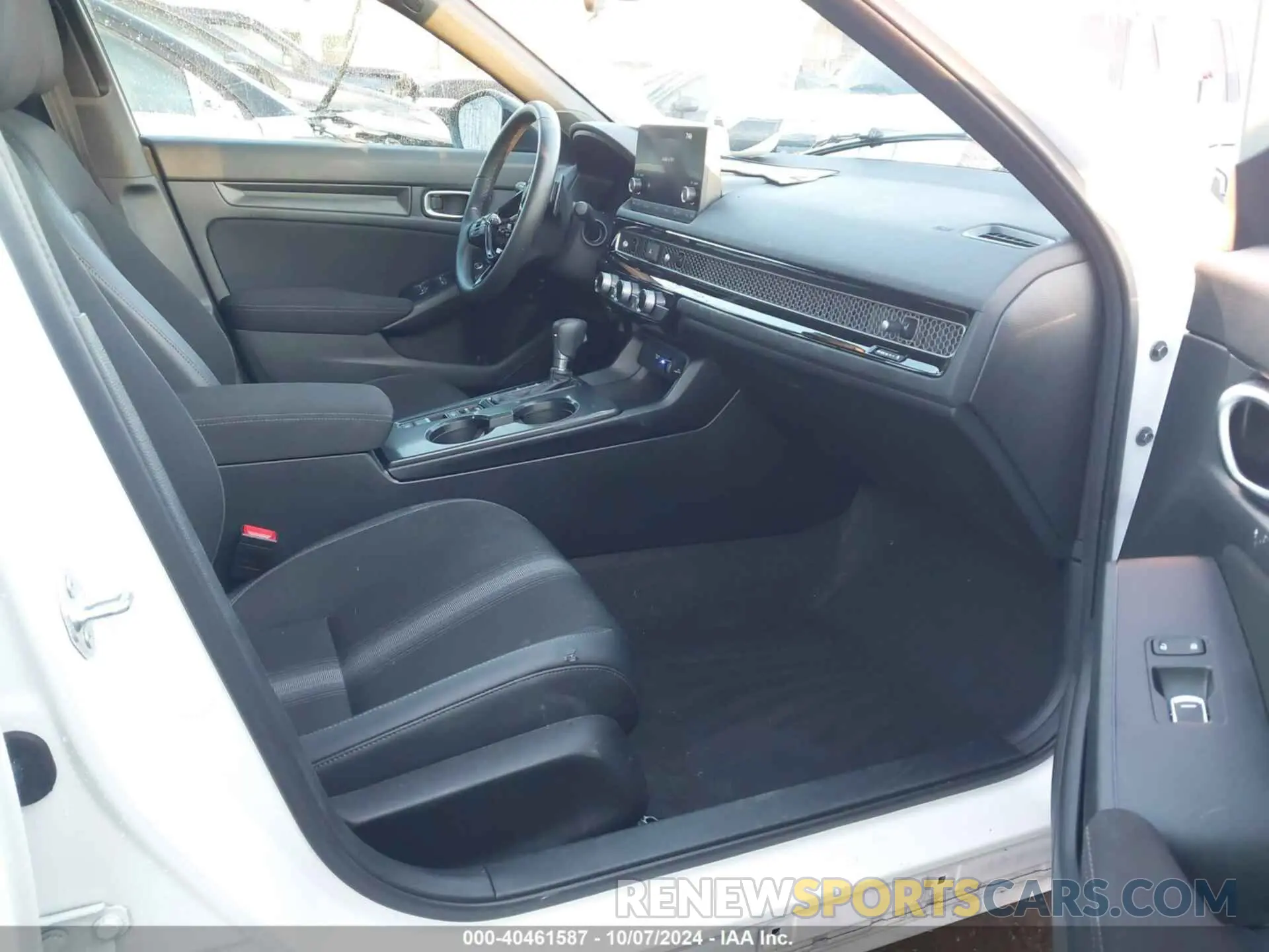 5 Photograph of a damaged car 2HGFE2F50RH511583 HONDA CIVIC 2024
