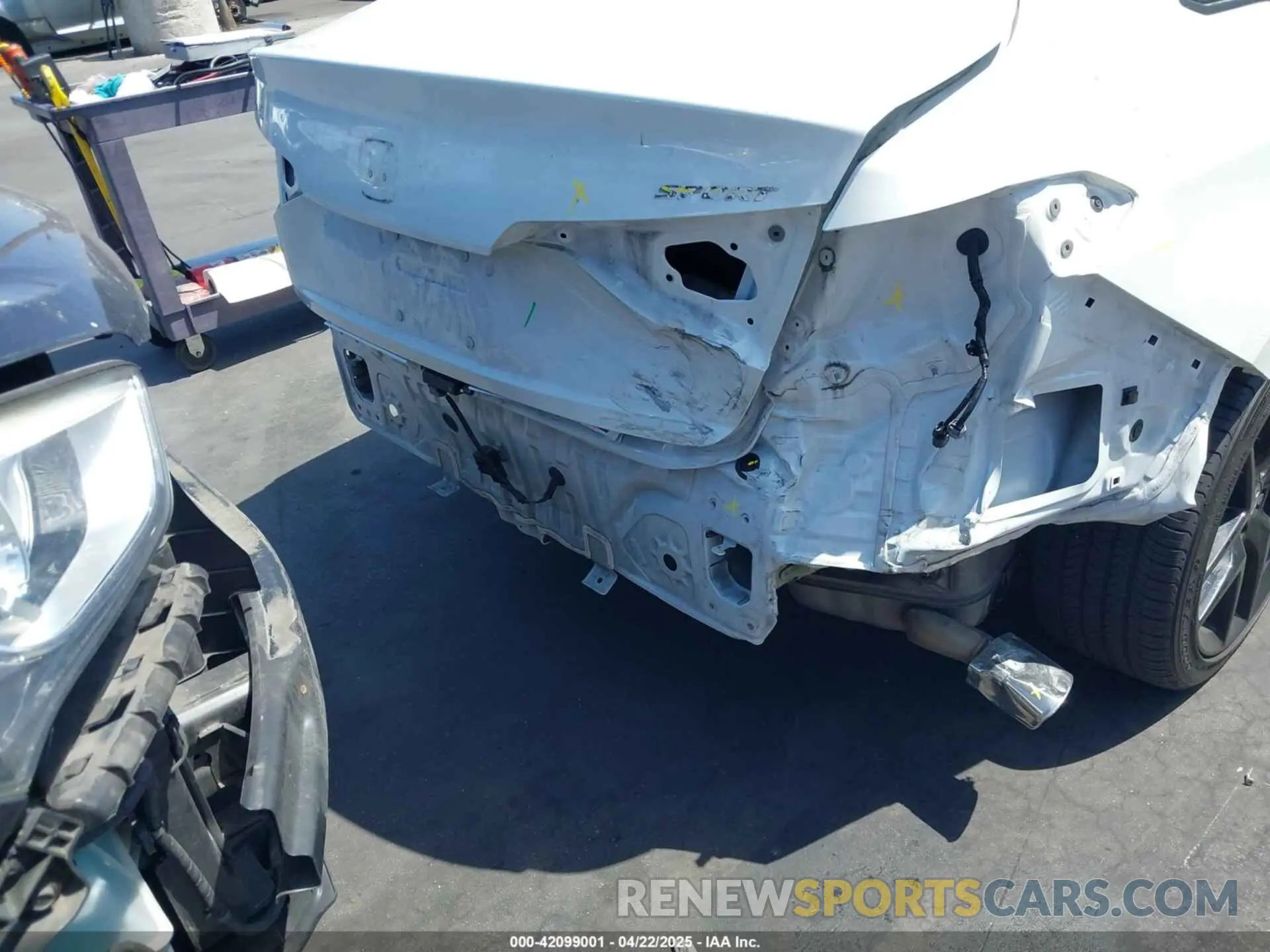 17 Photograph of a damaged car 2HGFE2F50RH518677 HONDA CIVIC 2024