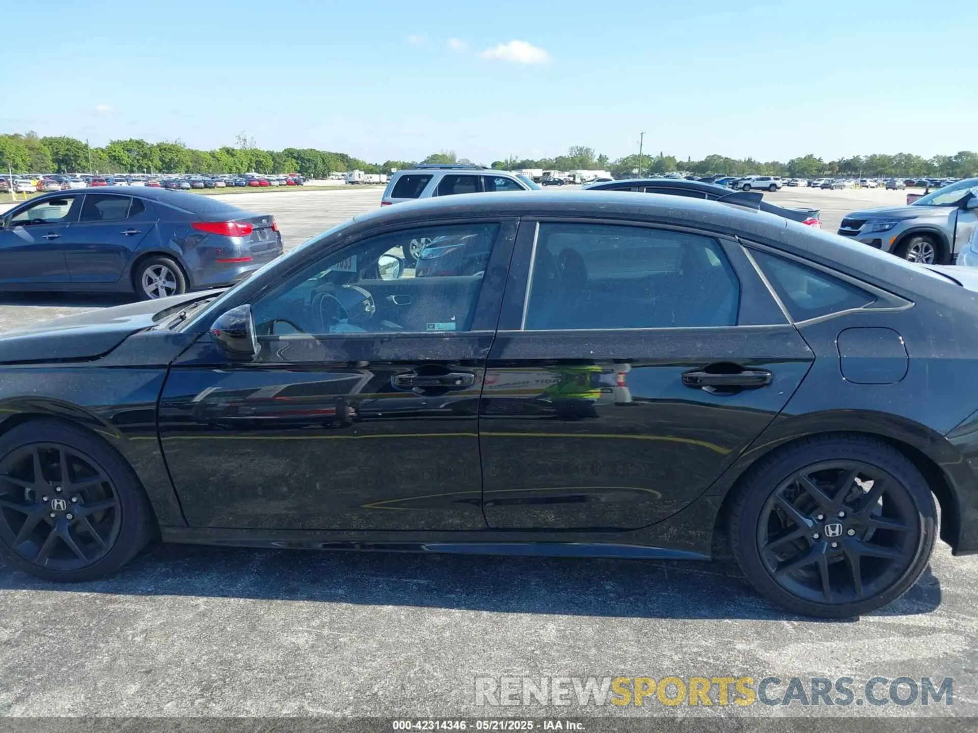 15 Photograph of a damaged car 2HGFE2F50RH521238 HONDA CIVIC 2024