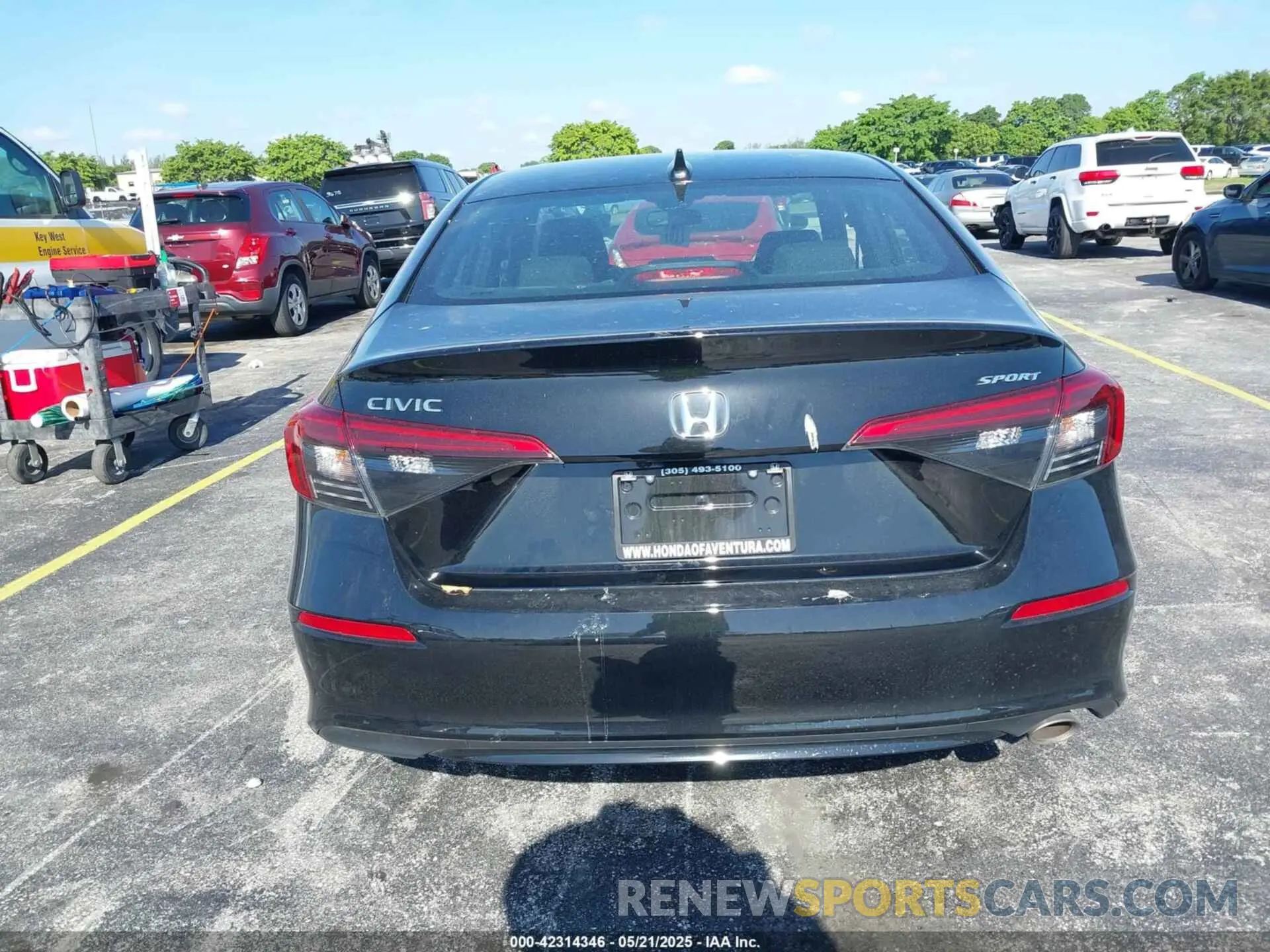 17 Photograph of a damaged car 2HGFE2F50RH521238 HONDA CIVIC 2024