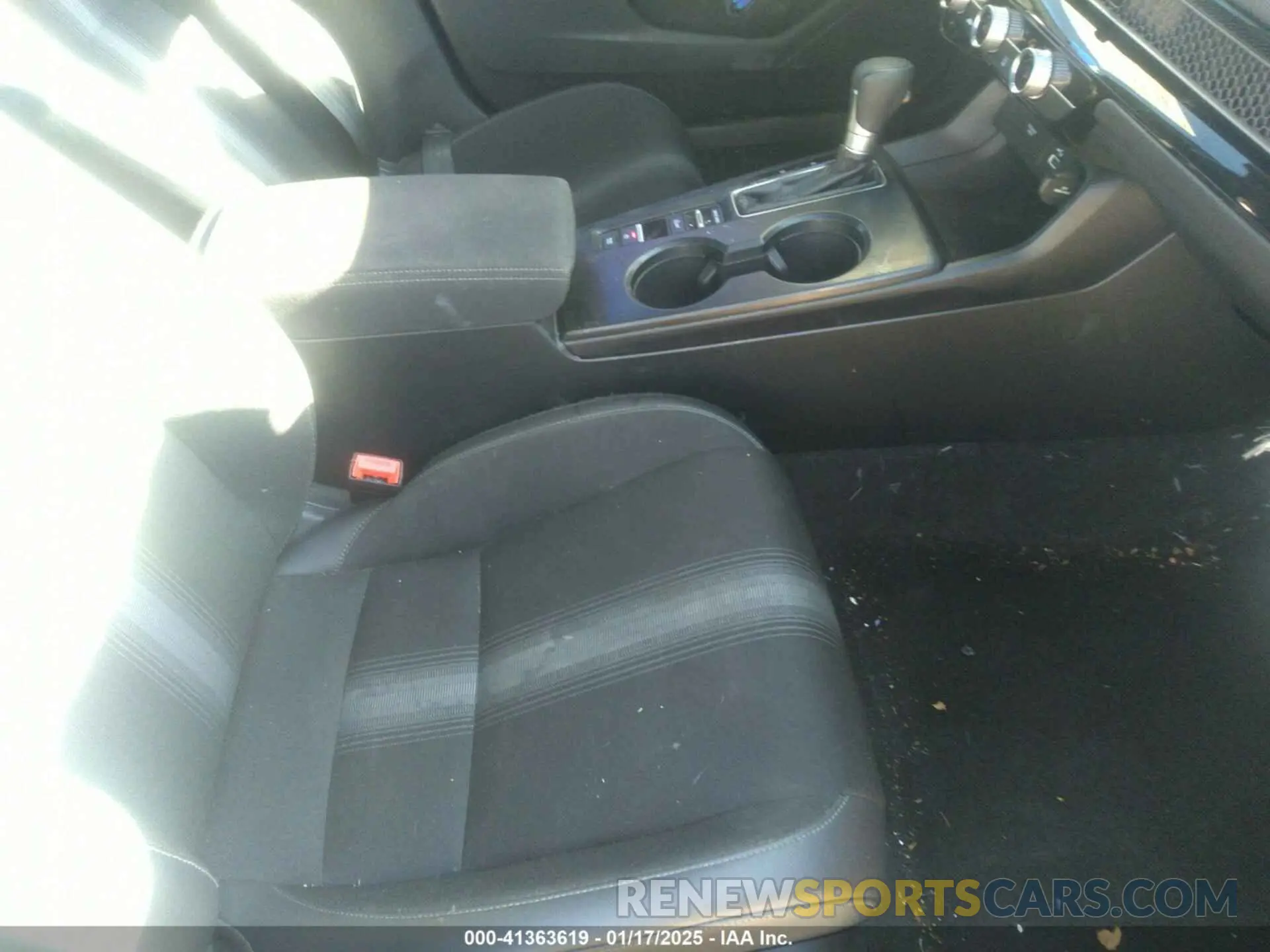 5 Photograph of a damaged car 2HGFE2F50RH530019 HONDA CIVIC 2024