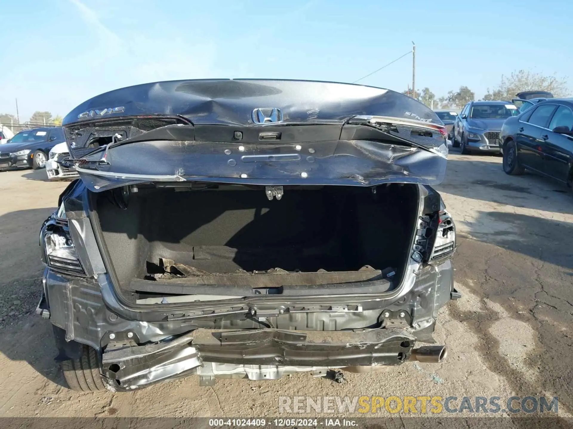 16 Photograph of a damaged car 2HGFE2F51RH527517 HONDA CIVIC 2024