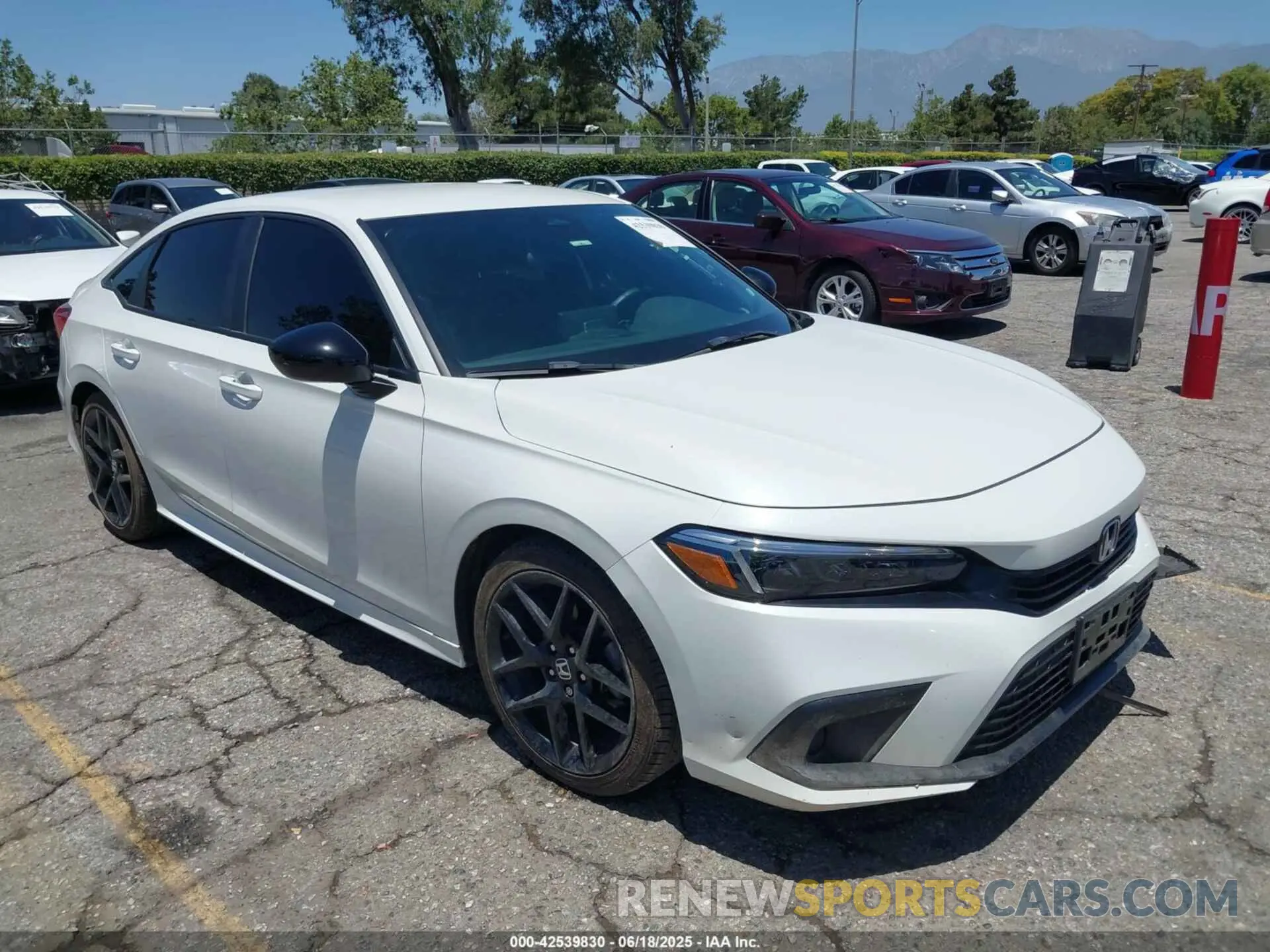 1 Photograph of a damaged car 2HGFE2F51RH528957 HONDA CIVIC 2024