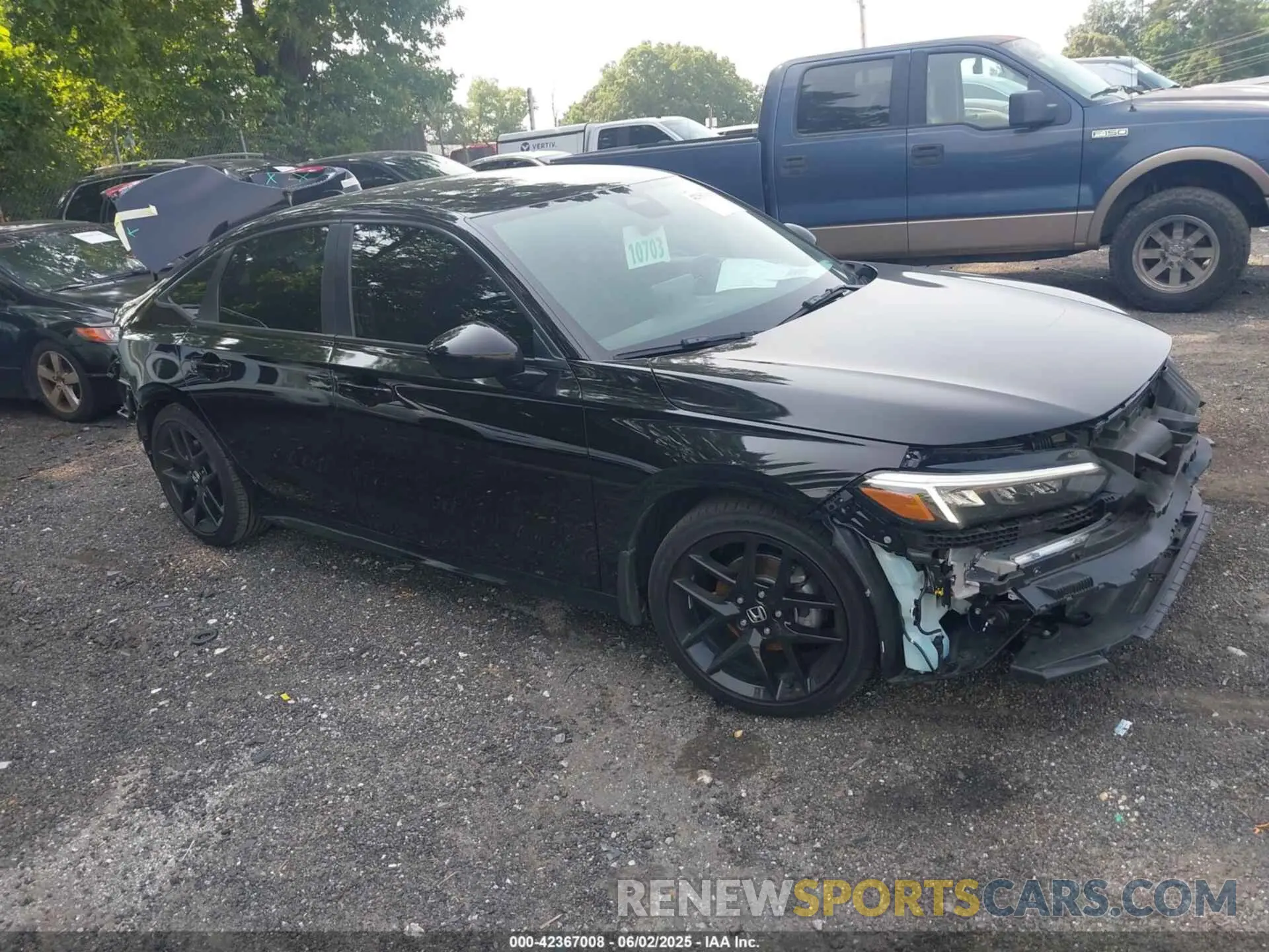 1 Photograph of a damaged car 2HGFE2F51RH586082 HONDA CIVIC 2024