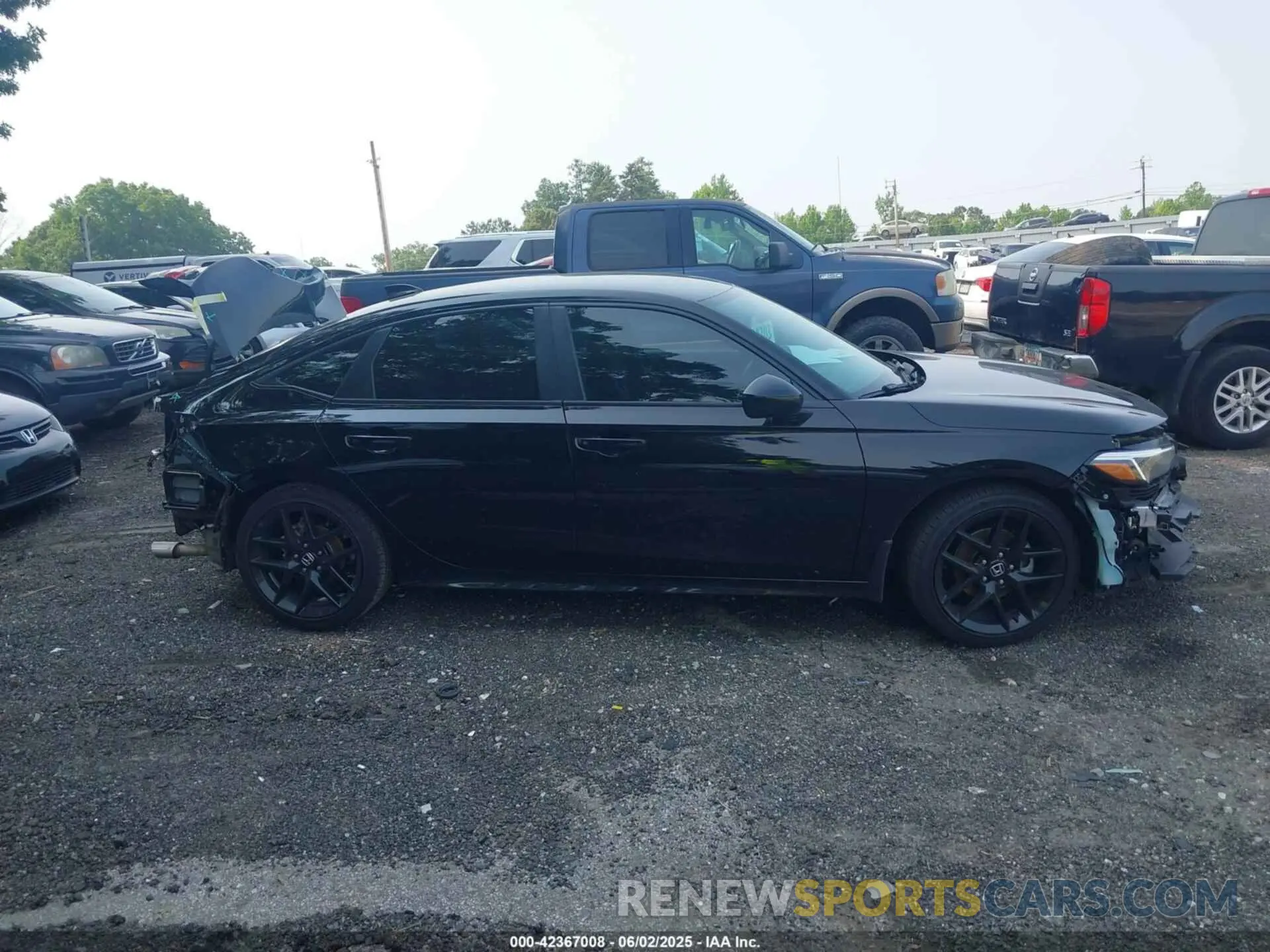 13 Photograph of a damaged car 2HGFE2F51RH586082 HONDA CIVIC 2024