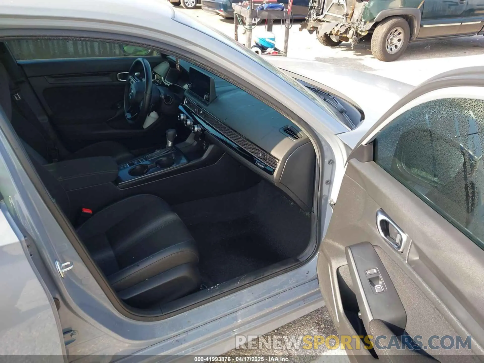 5 Photograph of a damaged car 2HGFE2F52RH566679 HONDA CIVIC 2024