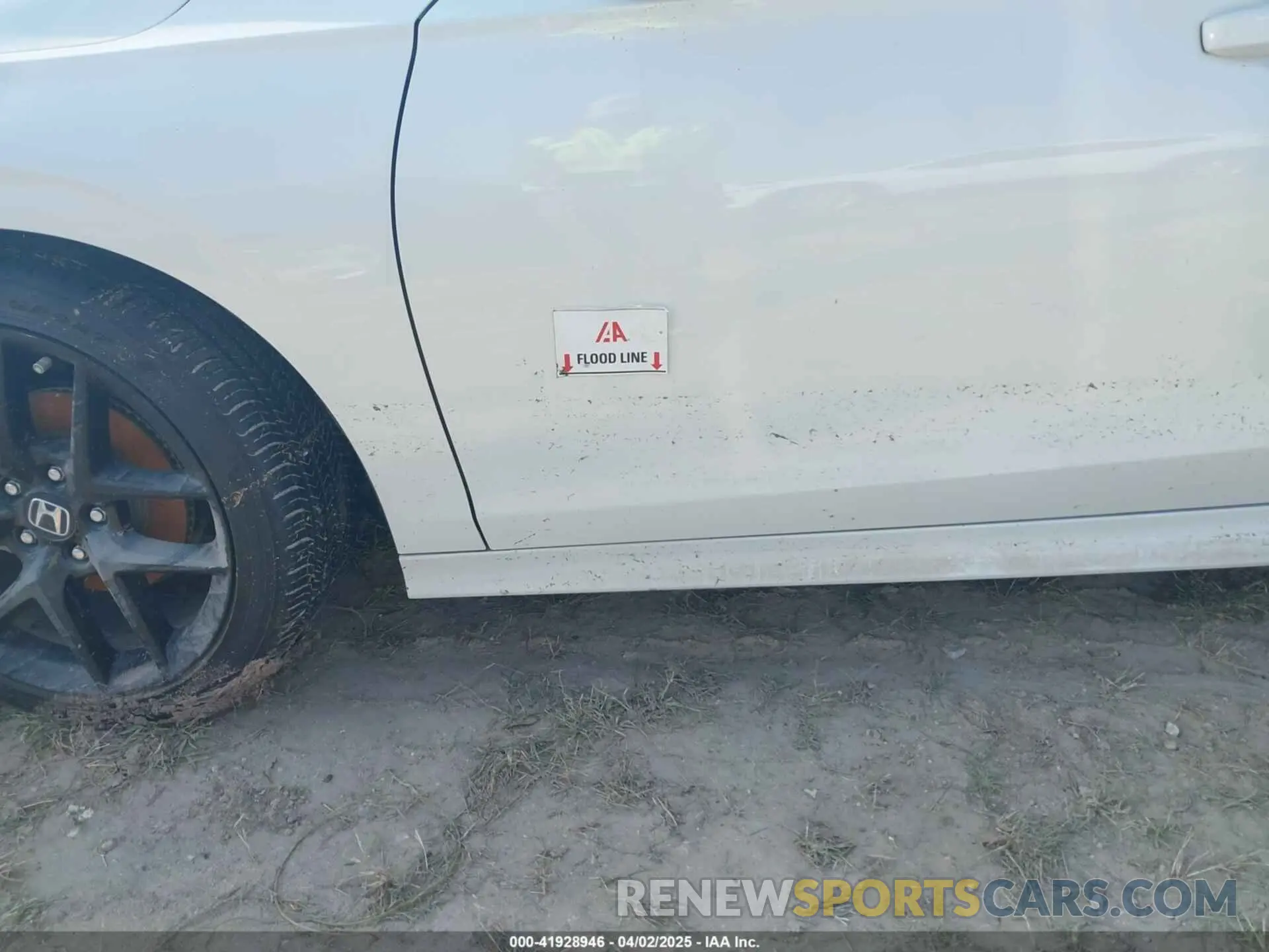 6 Photograph of a damaged car 2HGFE2F52RH589346 HONDA CIVIC 2024