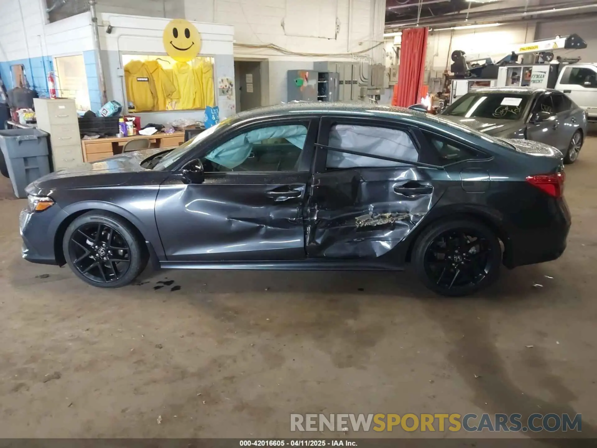 14 Photograph of a damaged car 2HGFE2F53RH582776 HONDA CIVIC 2024