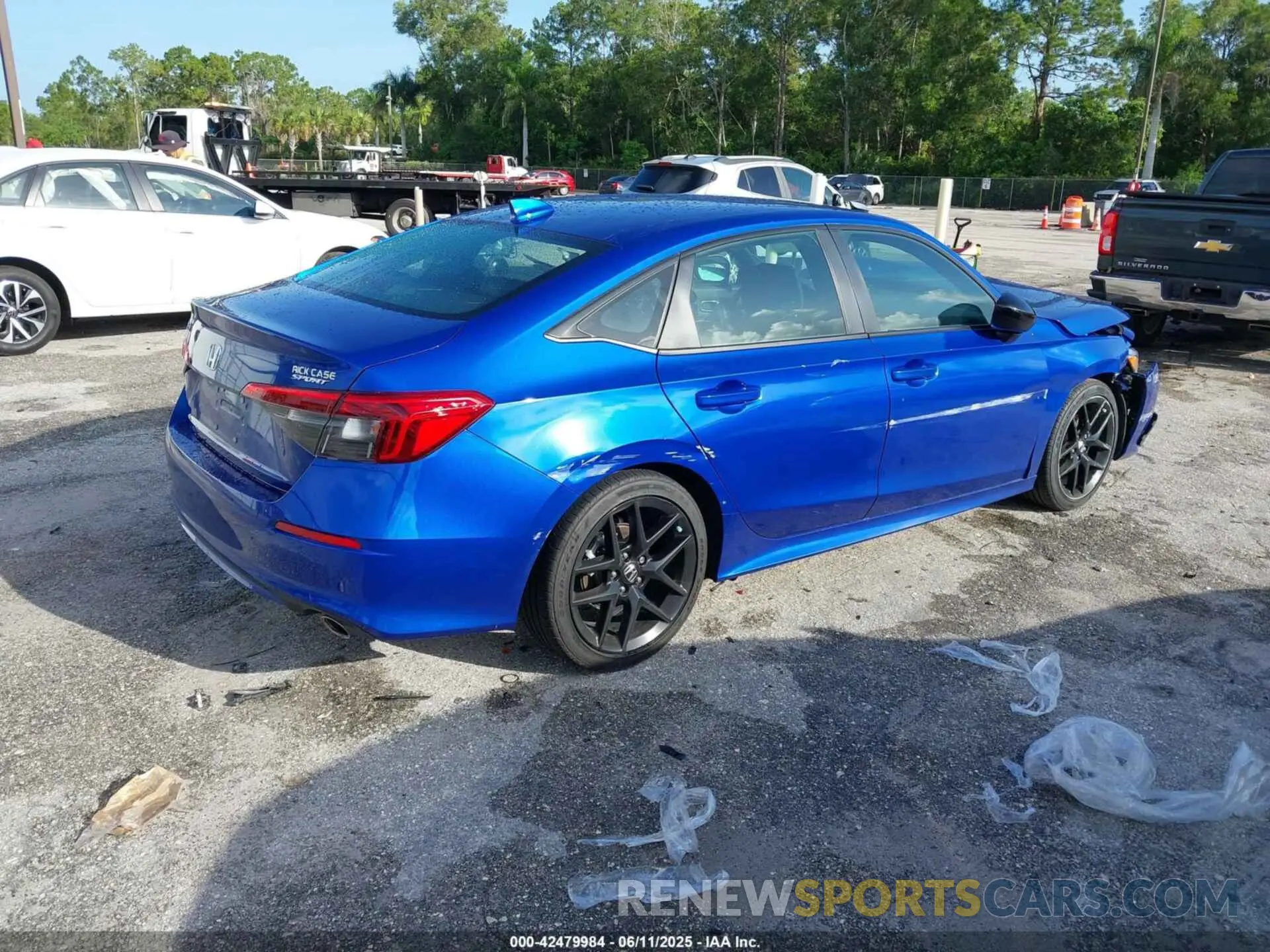 4 Photograph of a damaged car 2HGFE2F53RH594930 HONDA CIVIC 2024
