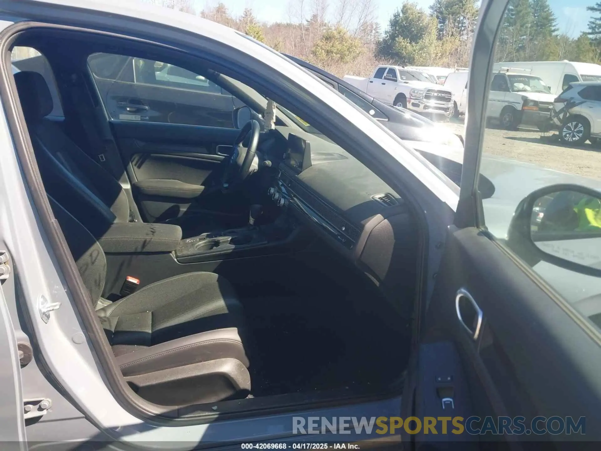 5 Photograph of a damaged car 2HGFE2F54RH516723 HONDA CIVIC 2024