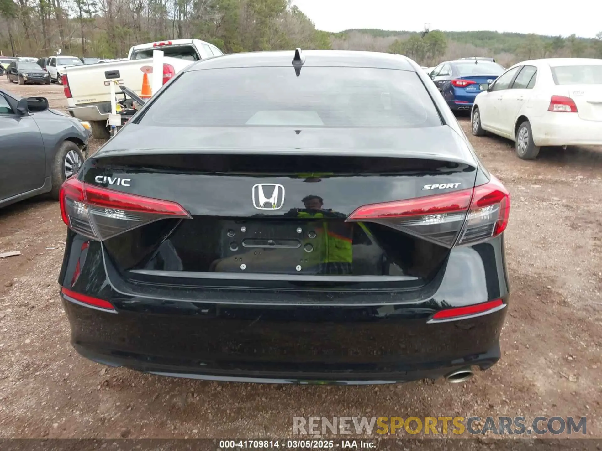 16 Photograph of a damaged car 2HGFE2F54RH522117 HONDA CIVIC 2024