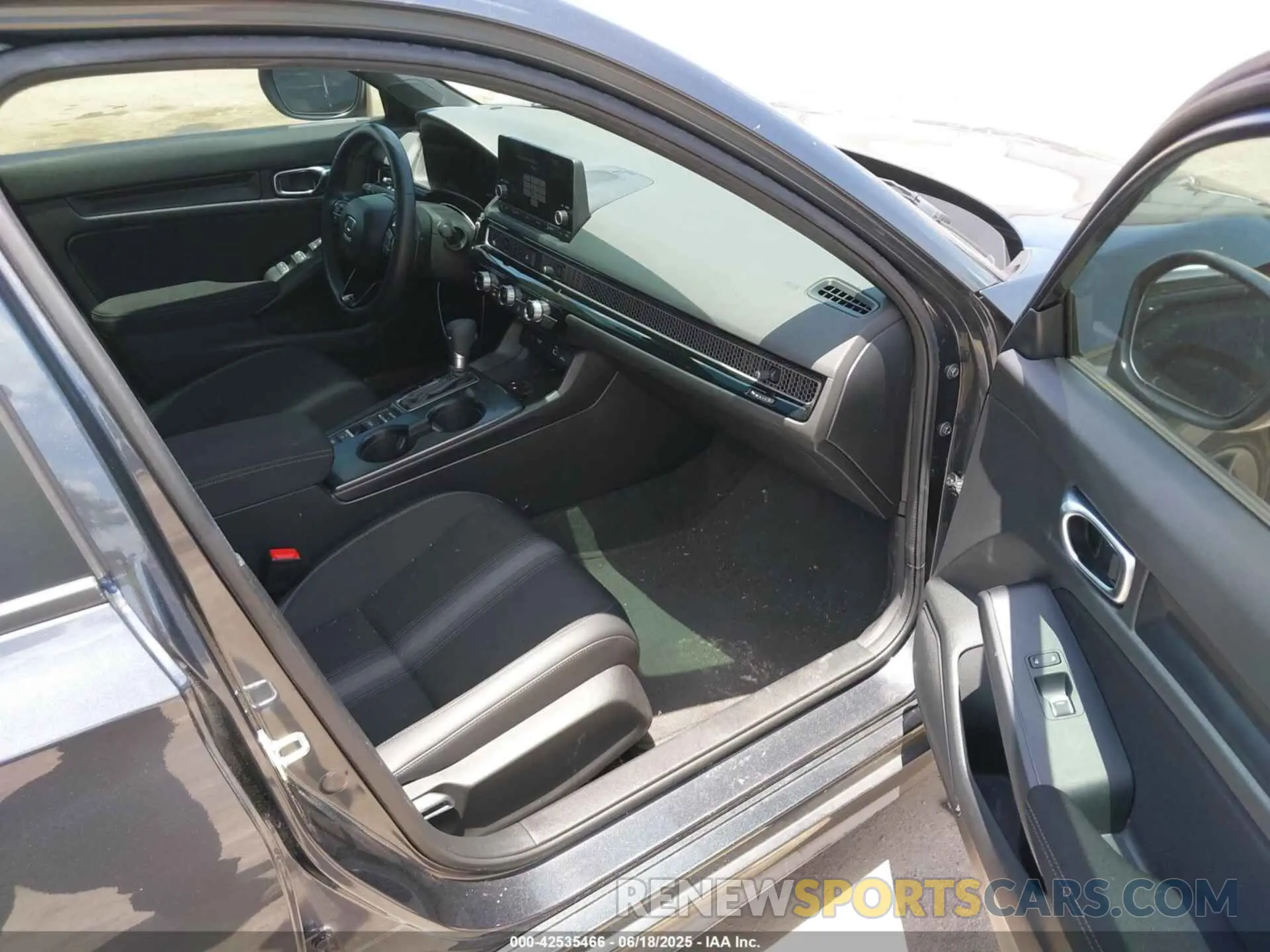 5 Photograph of a damaged car 2HGFE2F54RH544408 HONDA CIVIC 2024