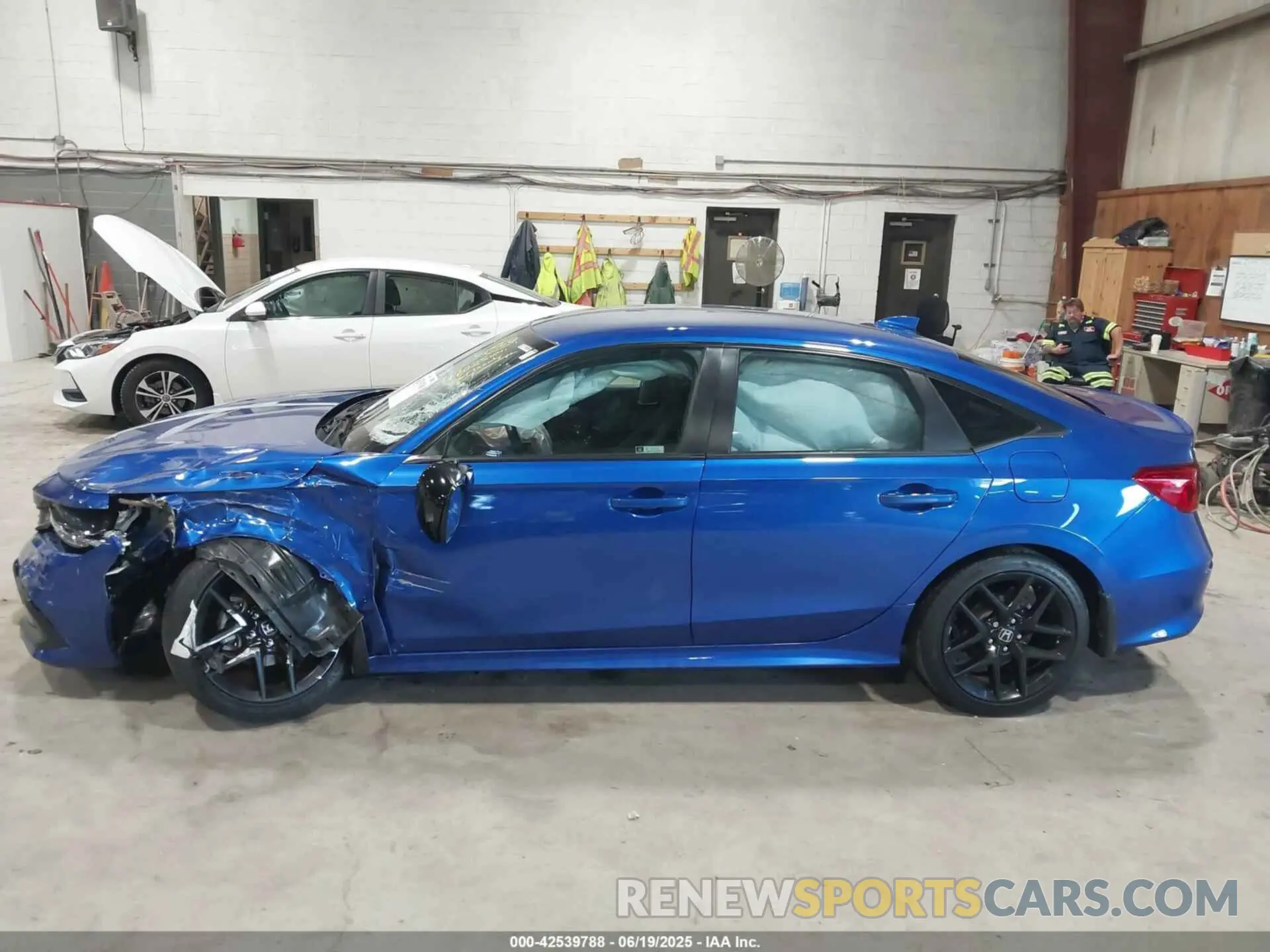 14 Photograph of a damaged car 2HGFE2F55RH504872 HONDA CIVIC 2024
