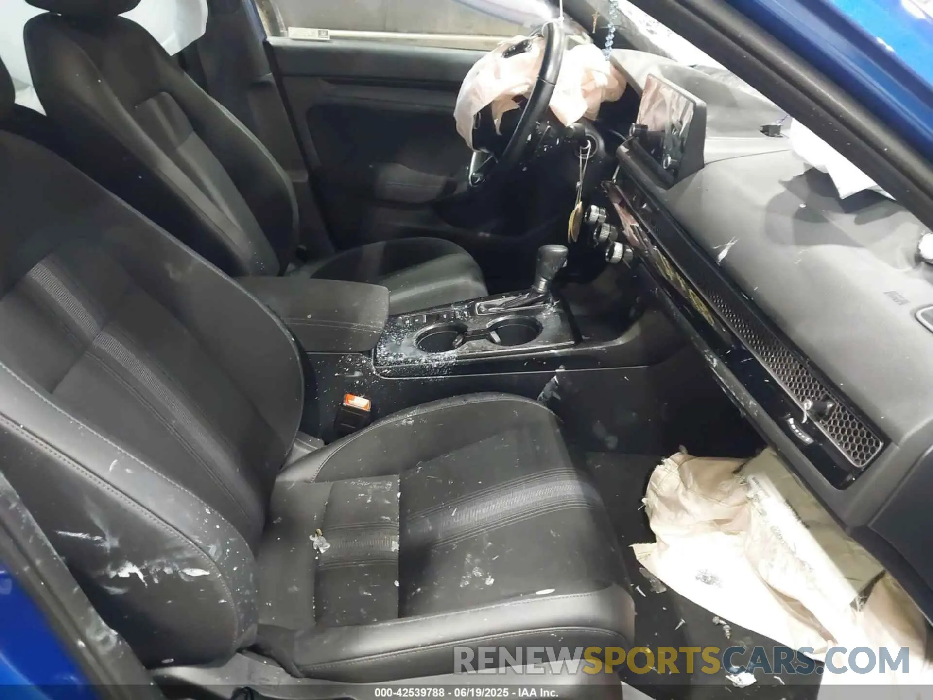 5 Photograph of a damaged car 2HGFE2F55RH504872 HONDA CIVIC 2024