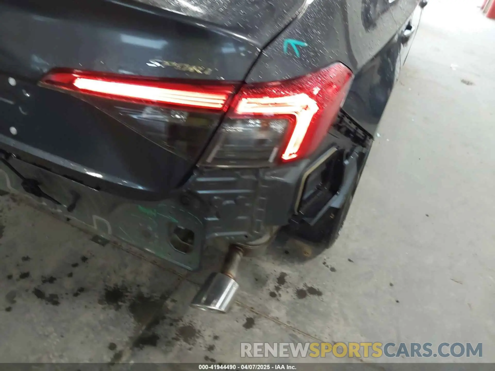 19 Photograph of a damaged car 2HGFE2F55RH572010 HONDA CIVIC 2024