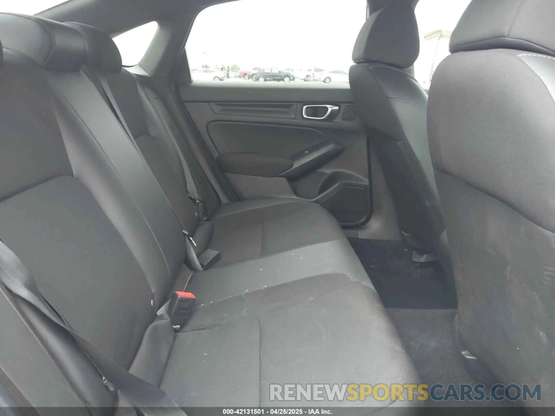 8 Photograph of a damaged car 2HGFE2F56RH525939 HONDA CIVIC 2024