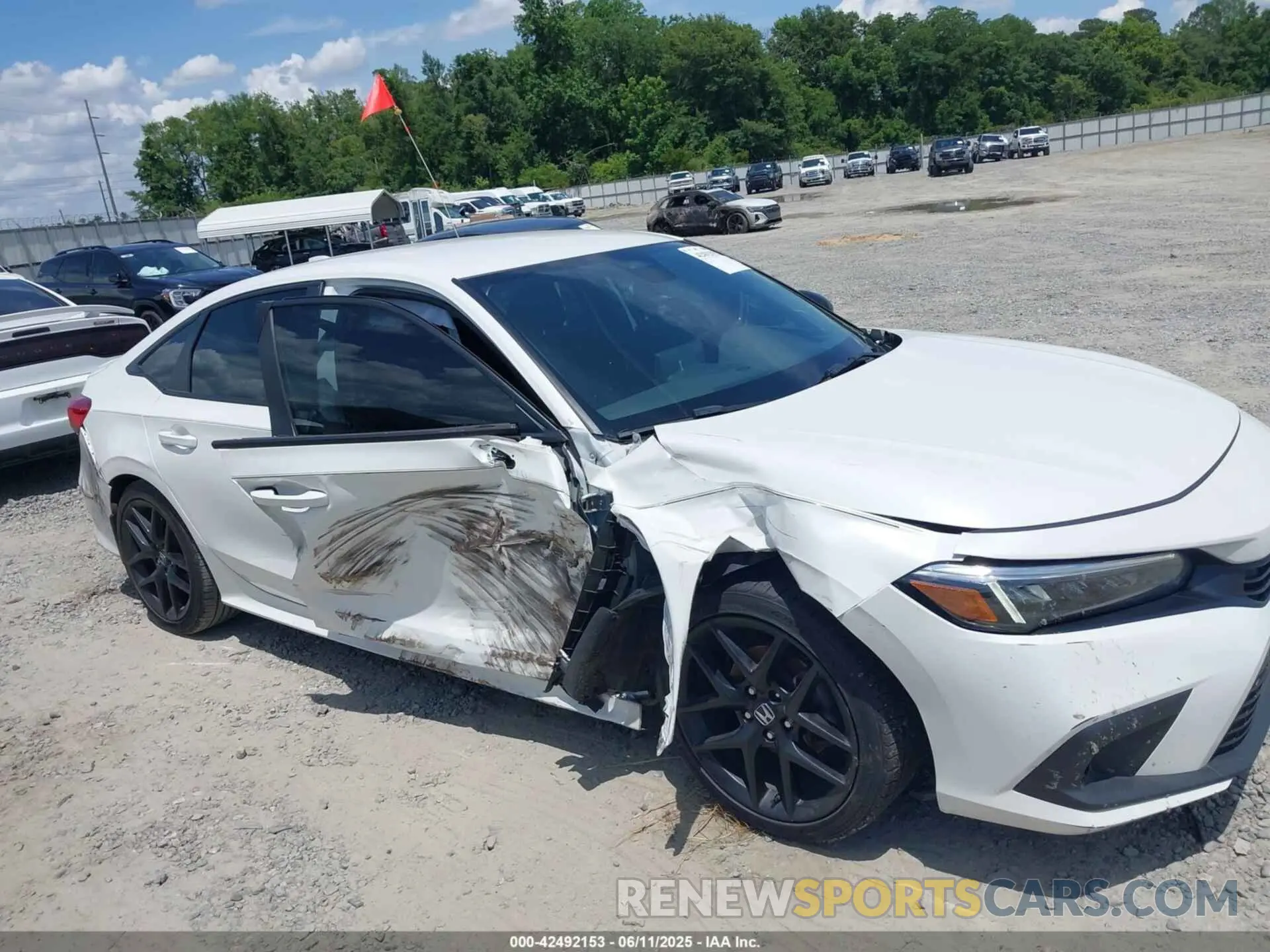 6 Photograph of a damaged car 2HGFE2F56RH547746 HONDA CIVIC 2024