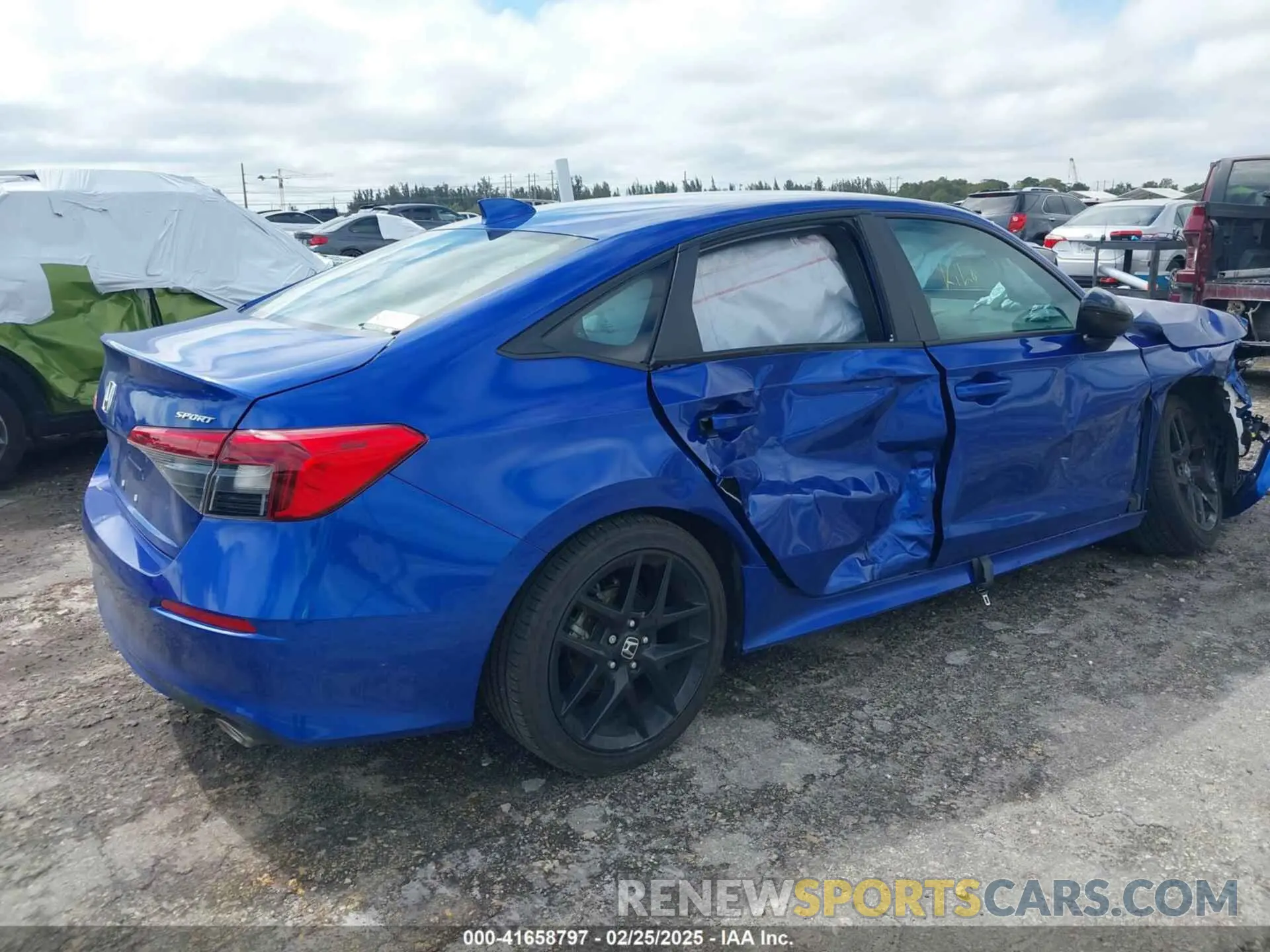 4 Photograph of a damaged car 2HGFE2F56RH587809 HONDA CIVIC 2024