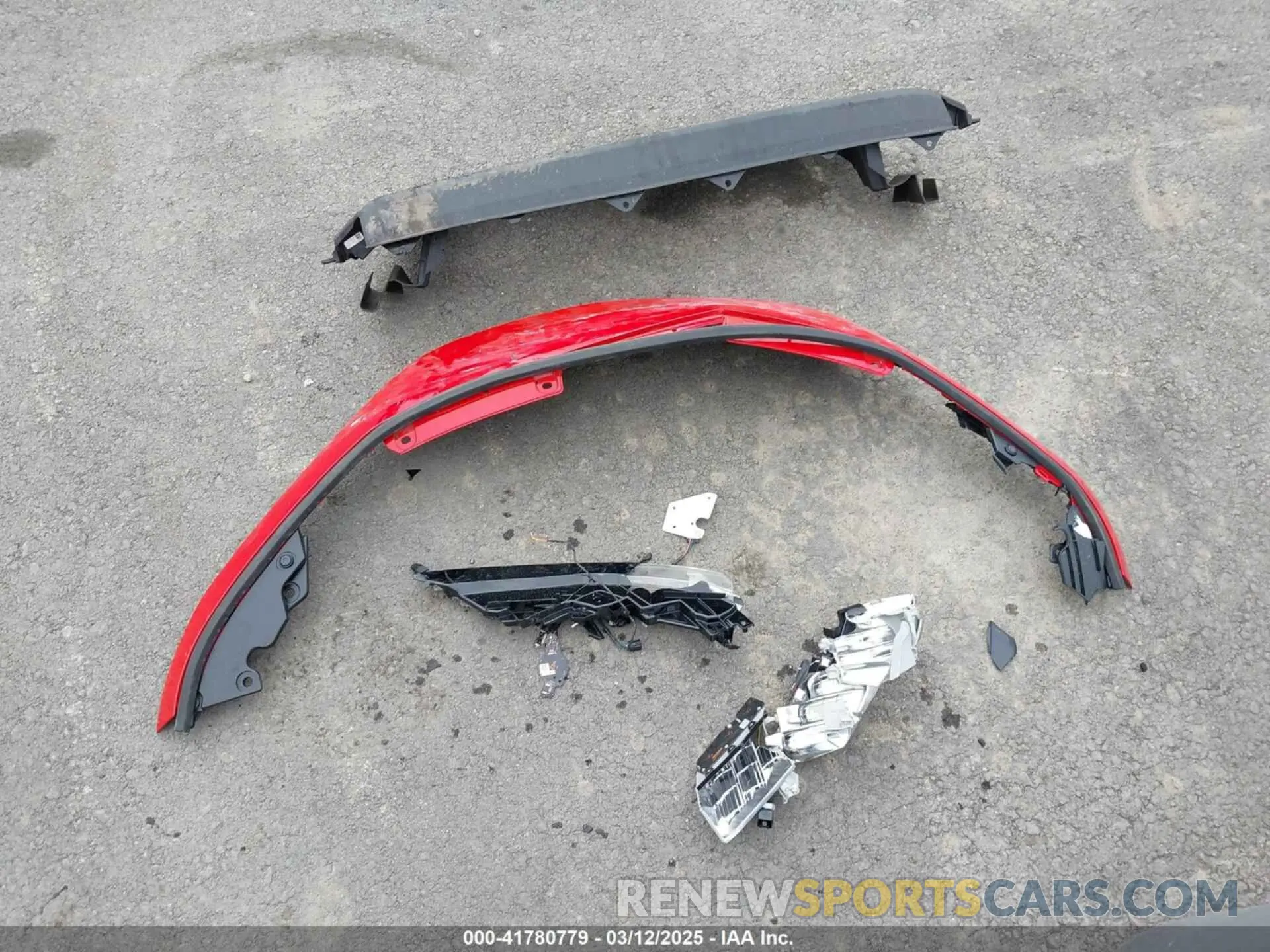 12 Photograph of a damaged car 2HGFE2F56RH593304 HONDA CIVIC 2024