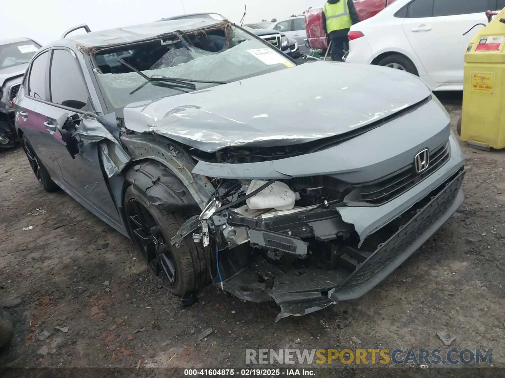 1 Photograph of a damaged car 2HGFE2F57RH585082 HONDA CIVIC 2024