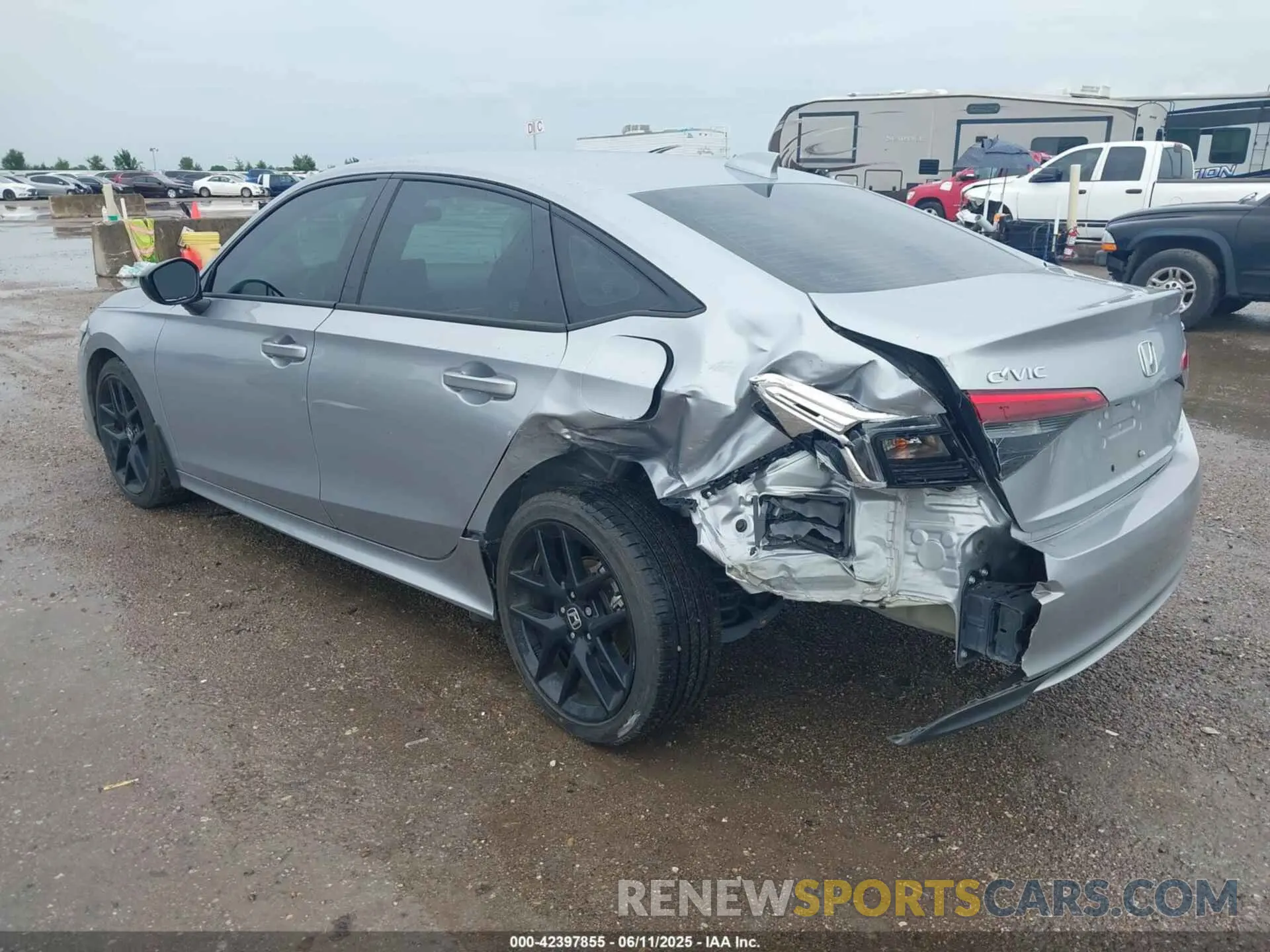 3 Photograph of a damaged car 2HGFE2F58RH523366 HONDA CIVIC 2024