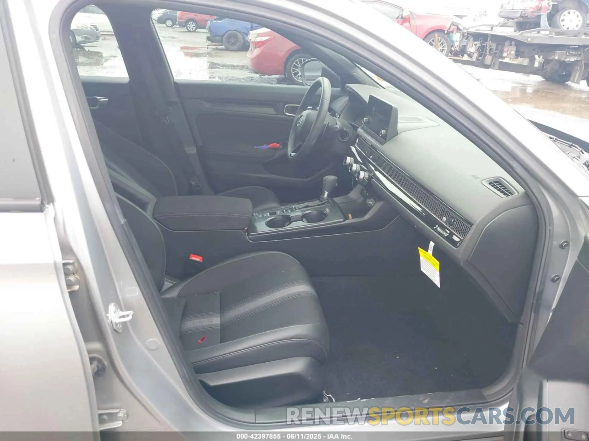 5 Photograph of a damaged car 2HGFE2F58RH523366 HONDA CIVIC 2024