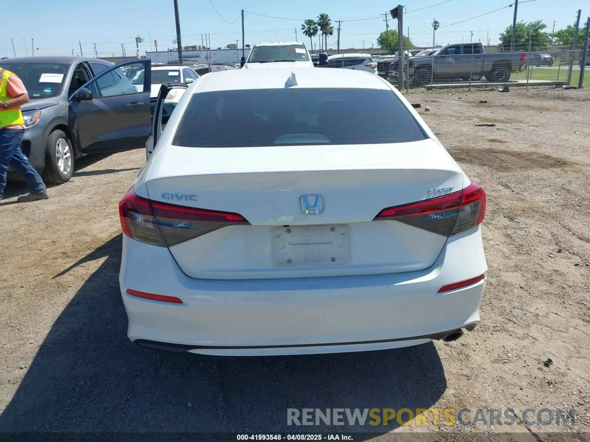 16 Photograph of a damaged car 2HGFE2F58RH579646 HONDA CIVIC 2024
