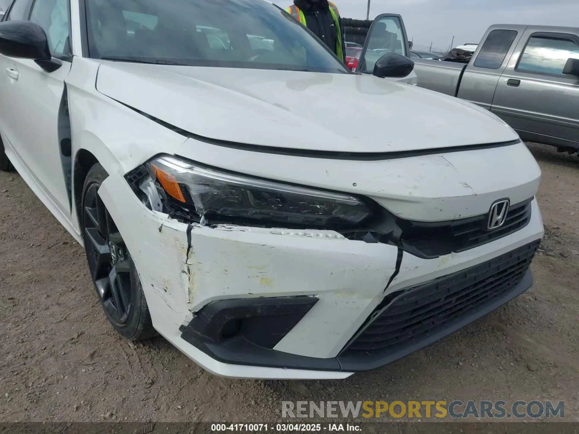 6 Photograph of a damaged car 2HGFE2F58RH581476 HONDA CIVIC 2024