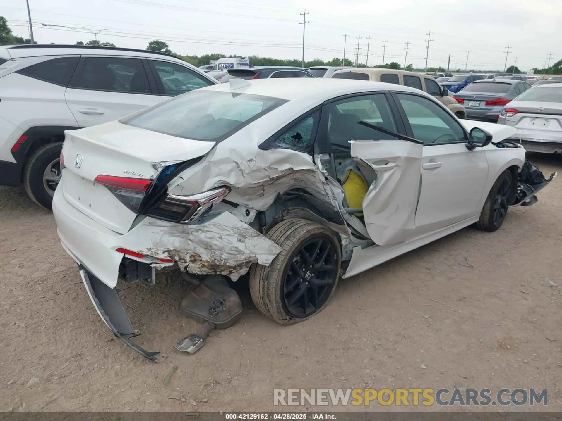 4 Photograph of a damaged car 2HGFE2F58RH589187 HONDA CIVIC 2024