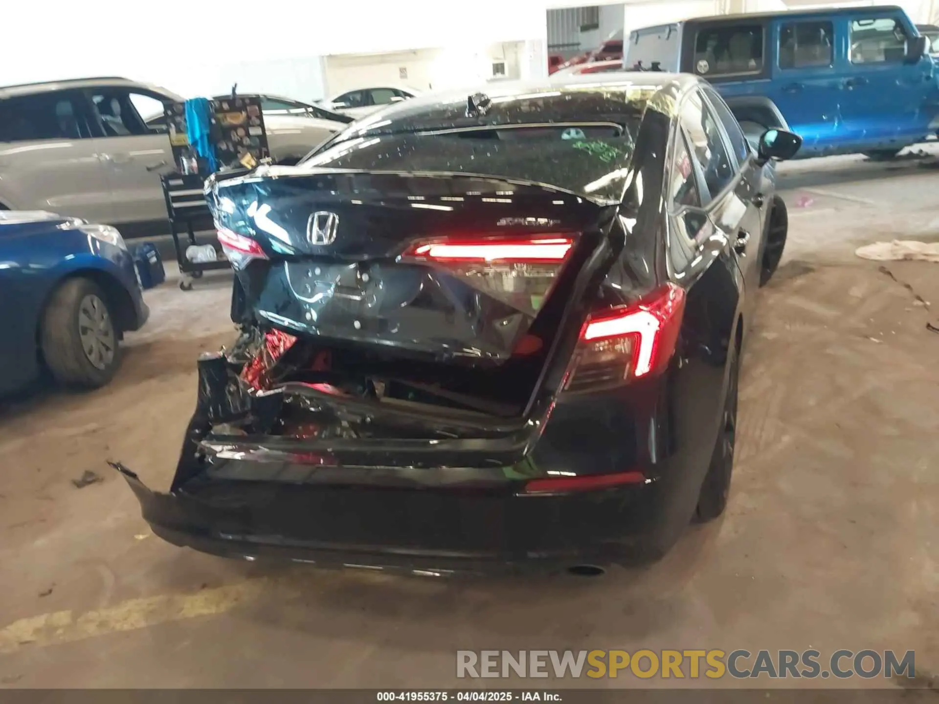 19 Photograph of a damaged car 2HGFE2F58RH589660 HONDA CIVIC 2024