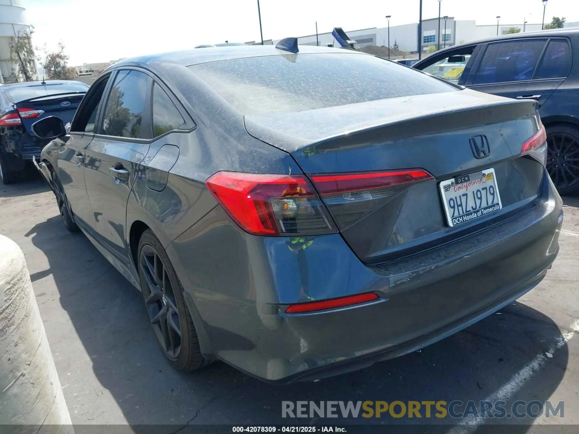 3 Photograph of a damaged car 2HGFE2F59RH500825 HONDA CIVIC 2024